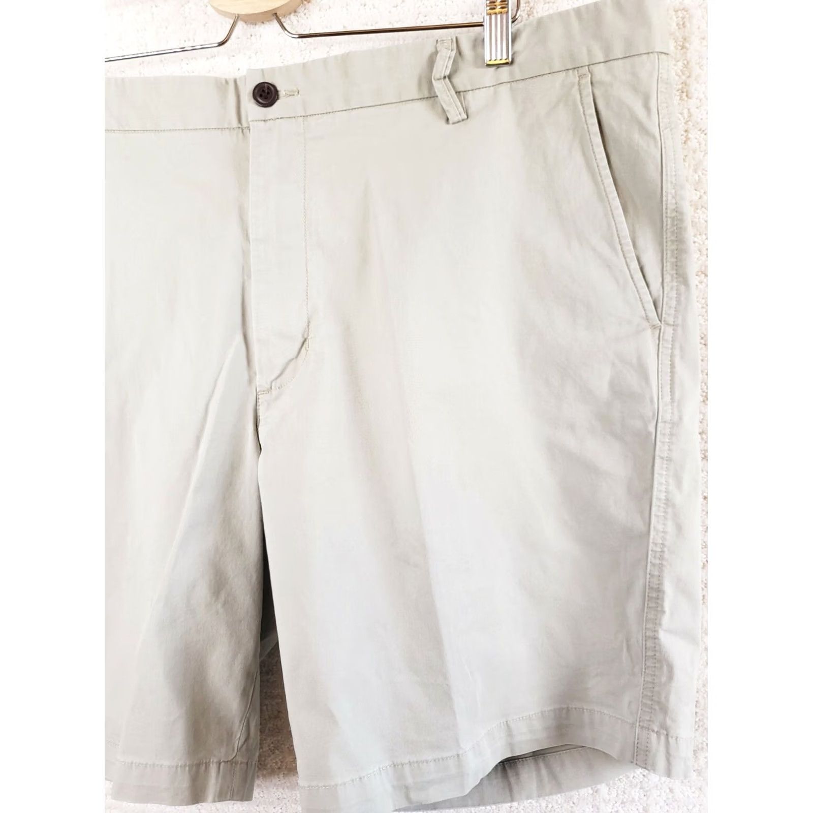 Lands' End Lands' End Men's 42 Flat Front Classic Fit 9" Beige Chino Shorts NWOT Size US 42 / EU 58 - 2 Thumbnail
