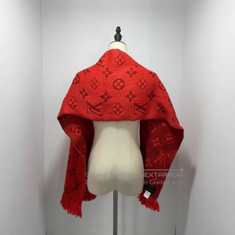 Louis Vuitton Louis Vuitton Full print scarf Size ONE SIZE - 2 Thumbnail