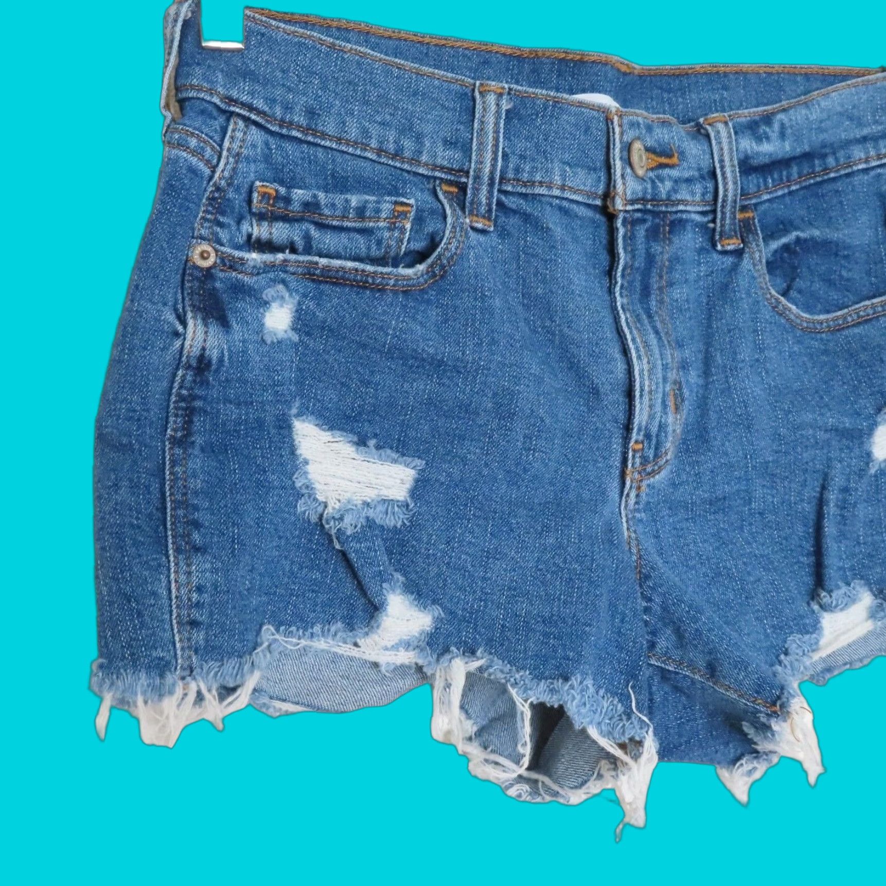 Old Navy Old Navy Womens 2 Boyfriend Distressed Medium Blue Denim Jean Cut Off Shorts Size 26" / US 2 / IT 38 - 1 Thumbnail