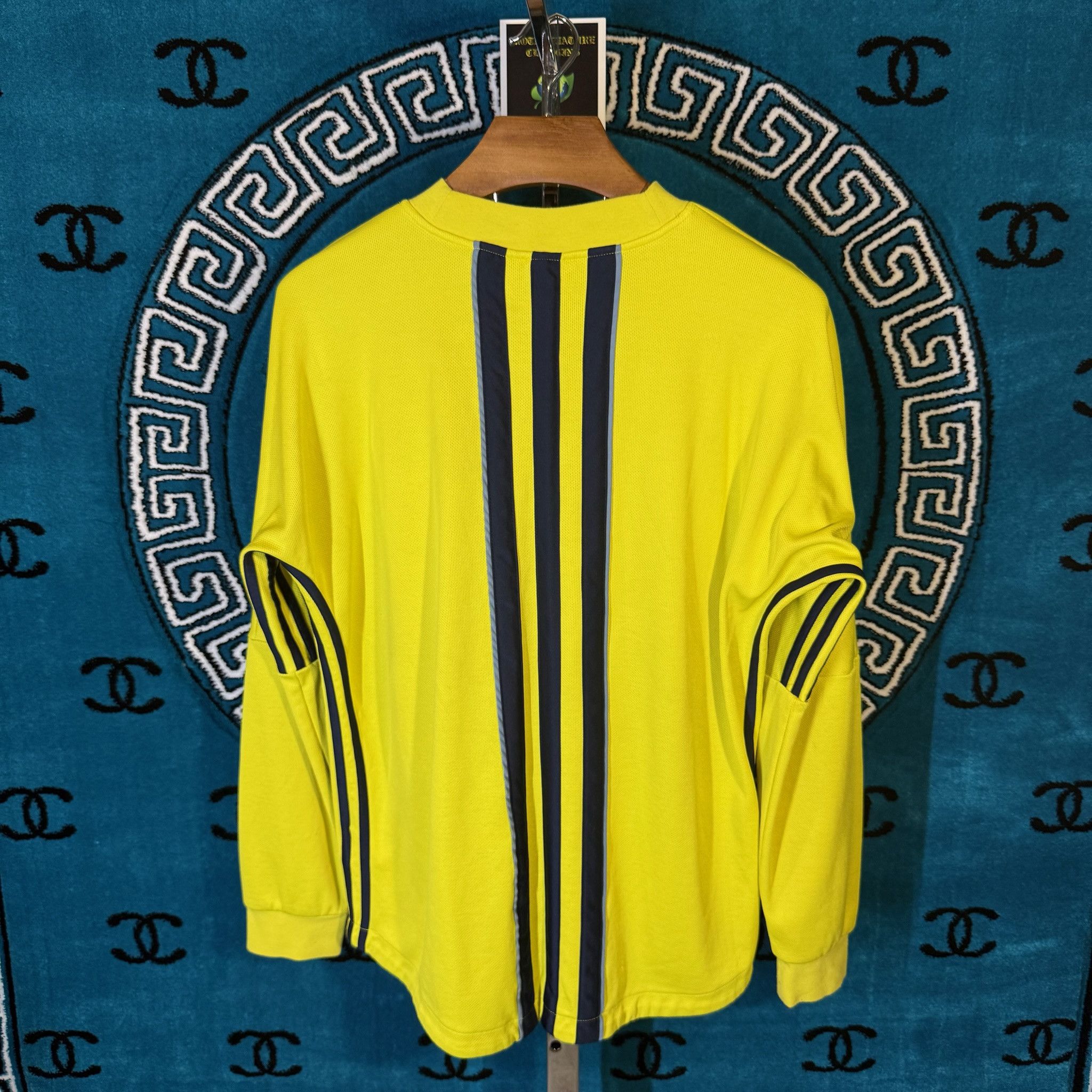 Adidas ICONIC THREE STRIPE MOTIF LONGSLEEVE Size US L / EU 52-54 / 3 - 1 Thumbnail