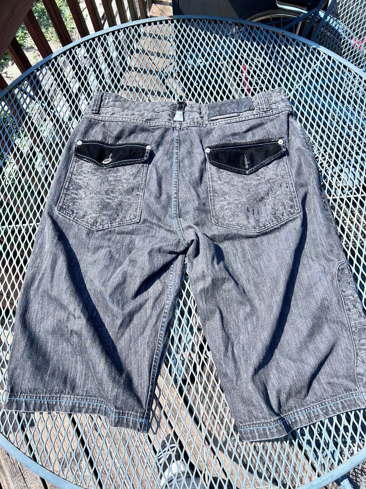 Other CRAZY RARE Y2K CROWN HOLDER JORTS PREMIUM METAL HARDWARE Size US 42 / EU 58 - 2 Thumbnail