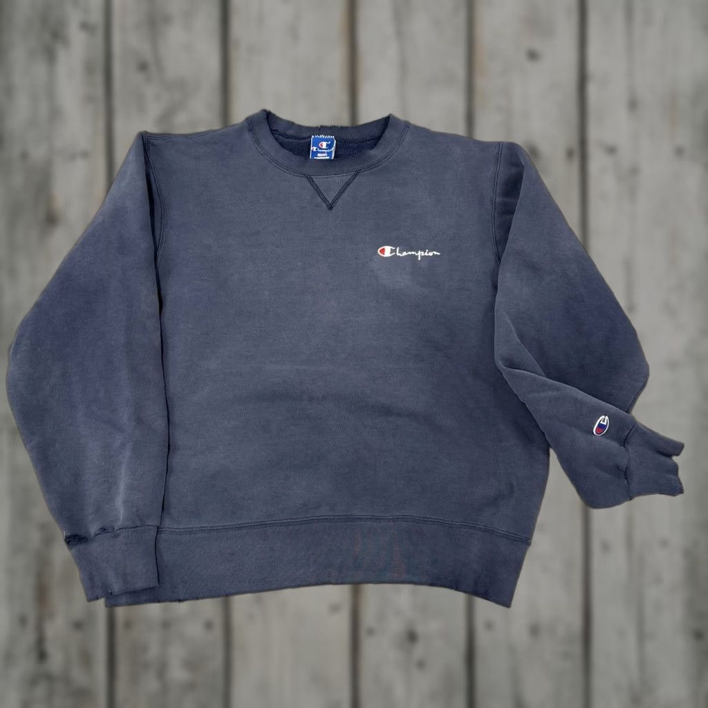 VINTAGE Champion Sweatshirt Men's Large Blue 90s Sun Fade Logo USA Blank Pullover Crew Neck Reverse Weave Be