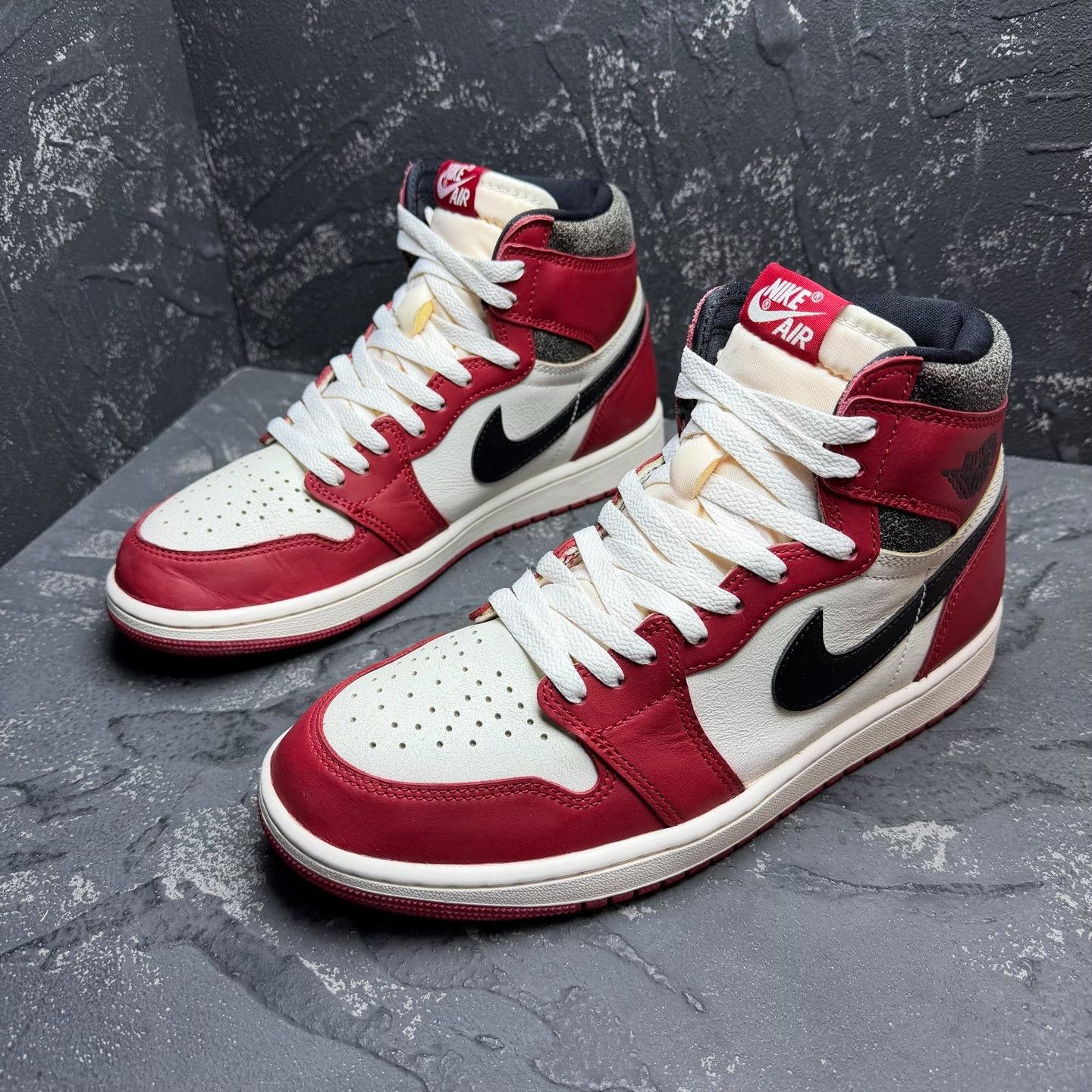 Nike Nike Distressed Red Lowtop Sneakers 10 Men Size US 10 / EU 43 - 1 Thumbnail