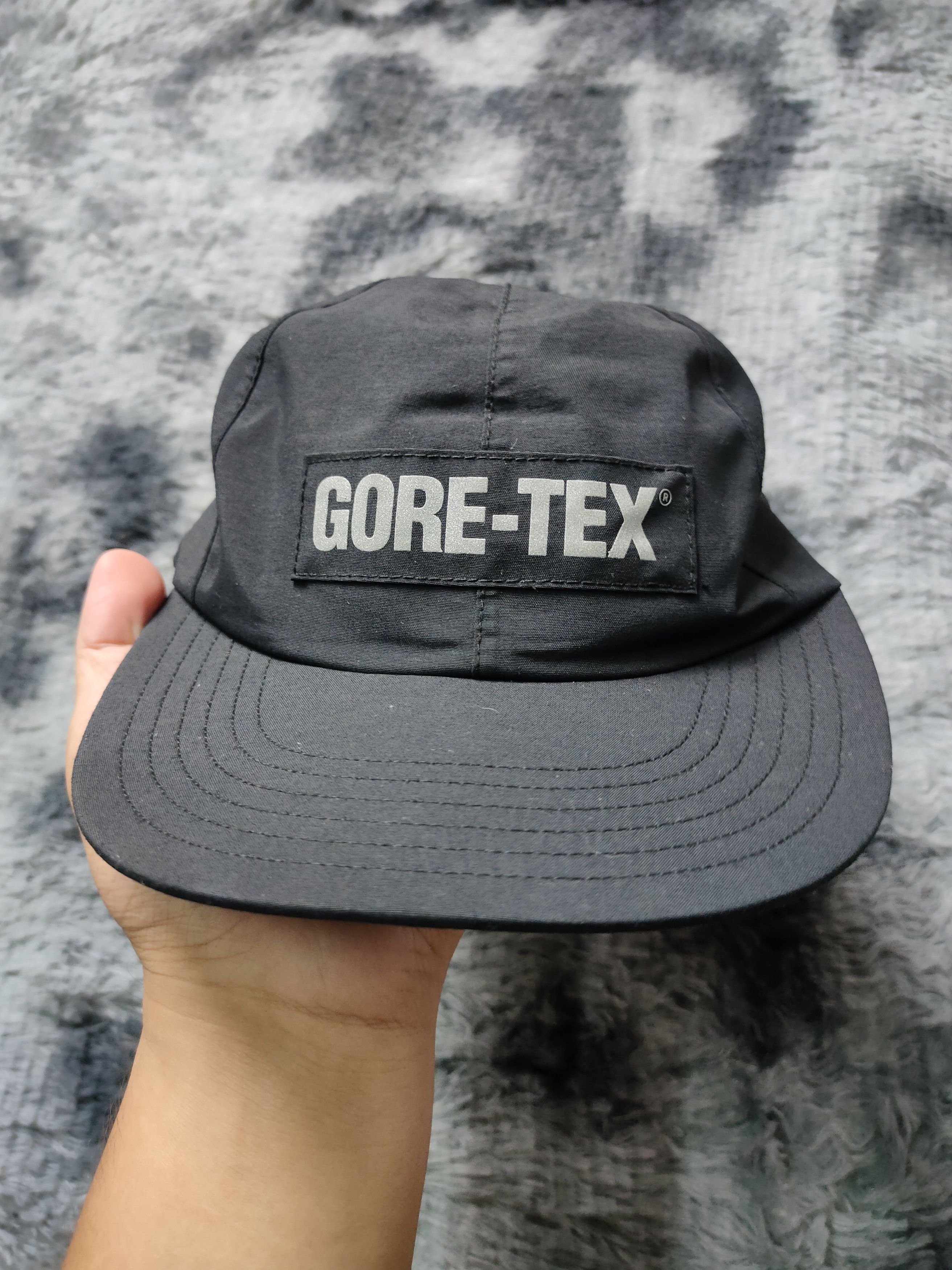 Supreme gore tex hat 2018 on sale