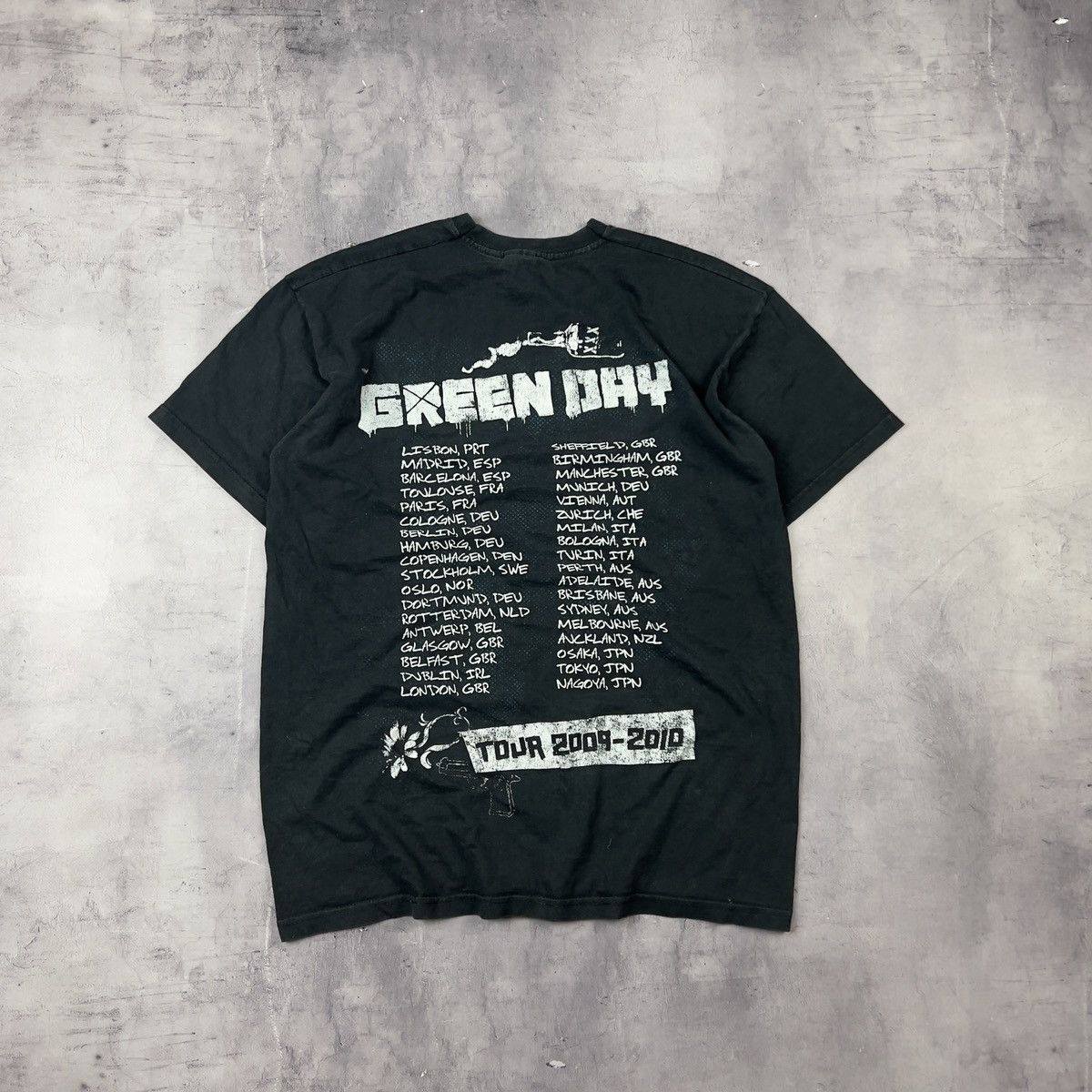 Band Tees × Vintage Rare! Vintage Green Day 21st Century Breakdown Tour 2009 Size US M / EU 48-50 / 2 - 13 Thumbnail
