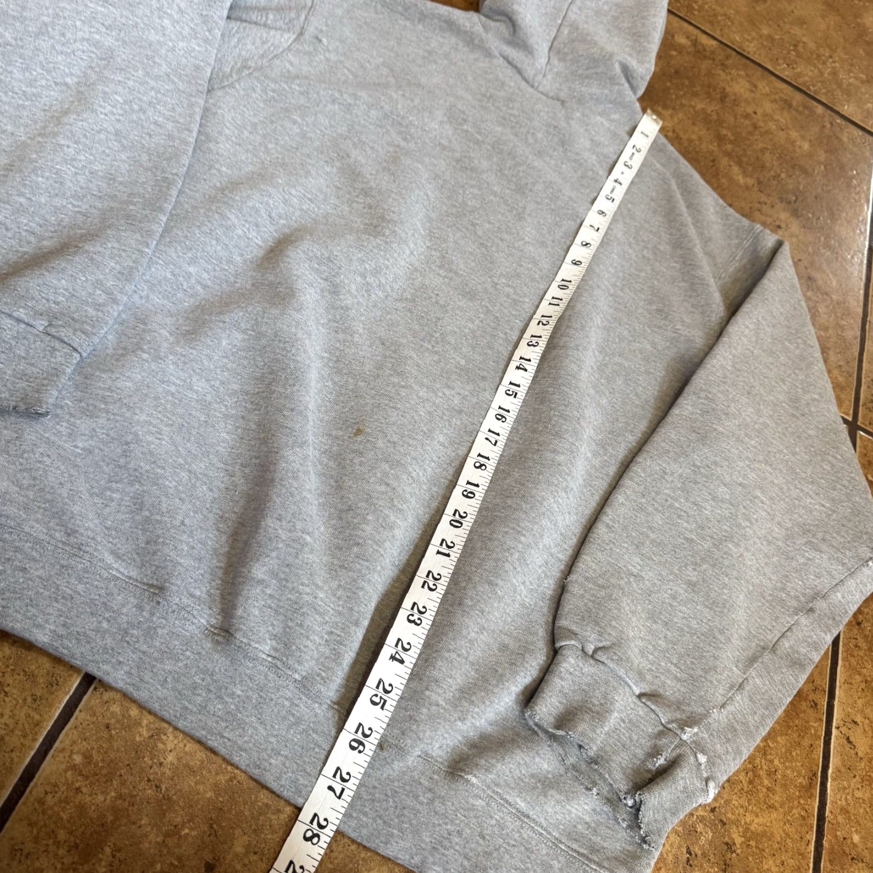 Nike VINTAGE Nike Center Swoosh Hoodie Mens Large Gray Sweatshirt Silver Tag Y2K Size US L / EU 52-54 / 3 - 8 Thumbnail
