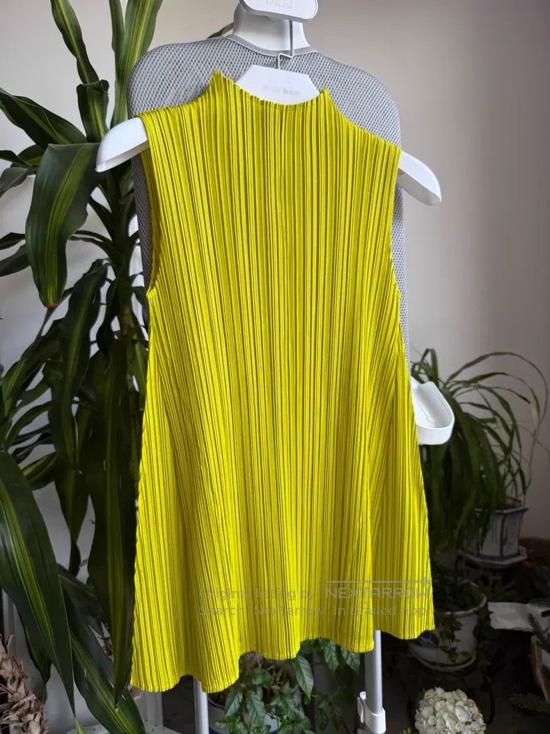Issey Miyake Issey Miyake Soft Mustard Yellow Vest Size L / US 10 / IT 46 - 2 Thumbnail