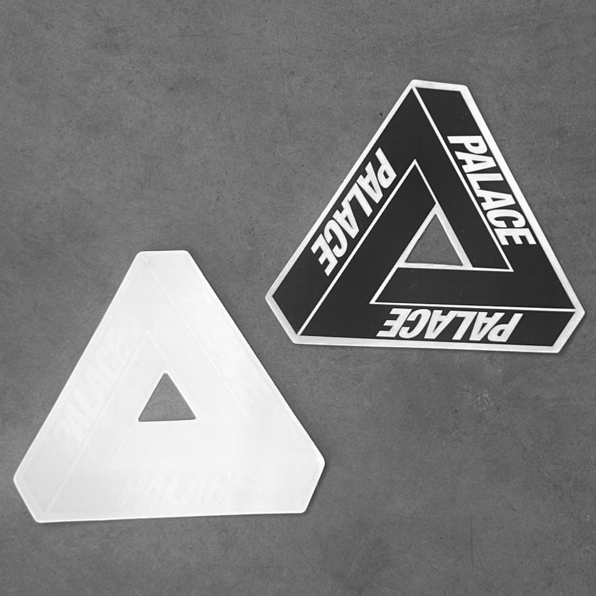 Palace ⛓️‍💥 SPIKE LONGSLEEVE S/S 2022 + 2 STICKERS BARBWIRE PRINT Size US XL / EU 56 / 4 - 17 Thumbnail