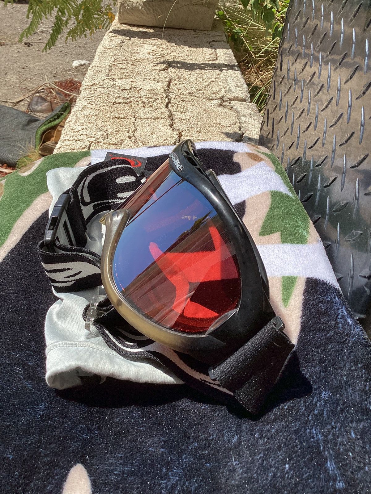 Bolle Vintage 90s Bolle red tinted snow/dirt riding goggles Size ONE SIZE - 2 Thumbnail