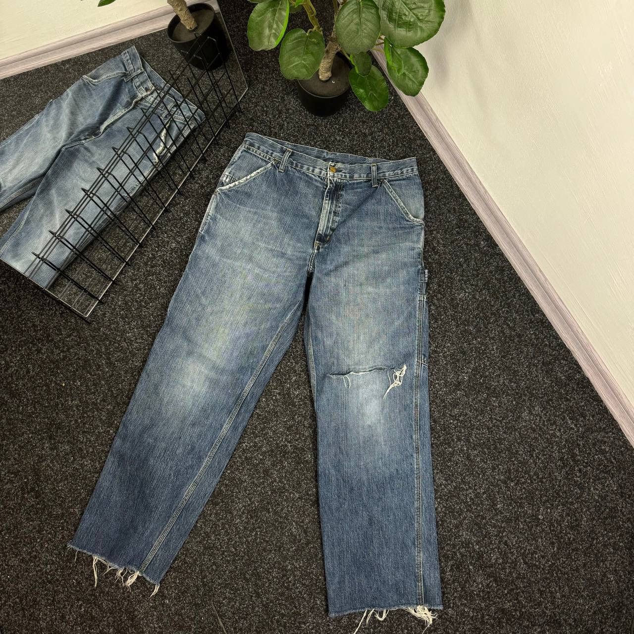 Carhartt Carhartt carpenter distressed denim jeans skater avant-garde Size US 32 / EU 48 - 2 Thumbnail