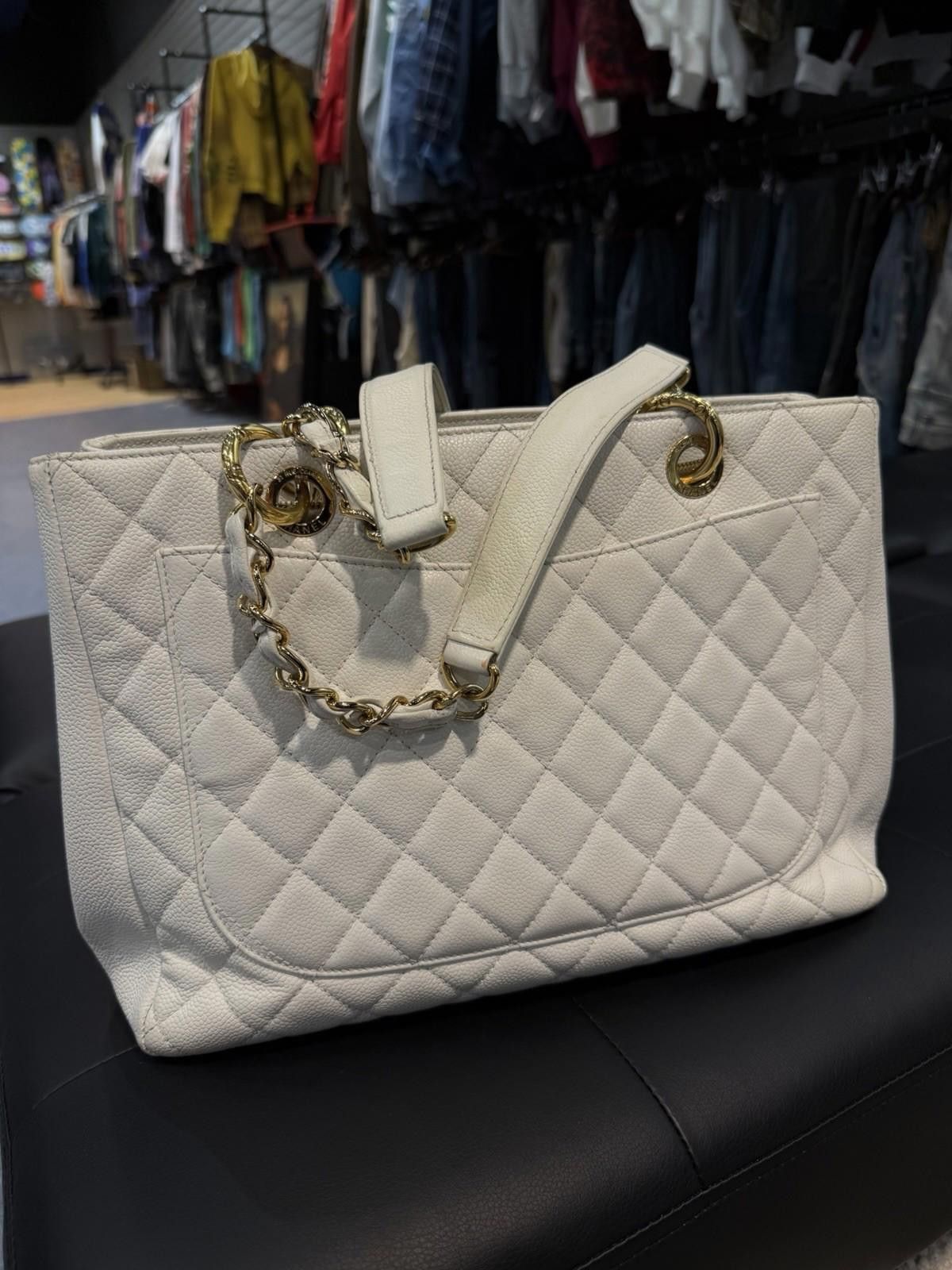 Chanel CHANEL CAVIAR QUILTED LARGE SHOPPING TOTE SHOULDER BAG WHITE Size ONE SIZE - 11 Thumbnail