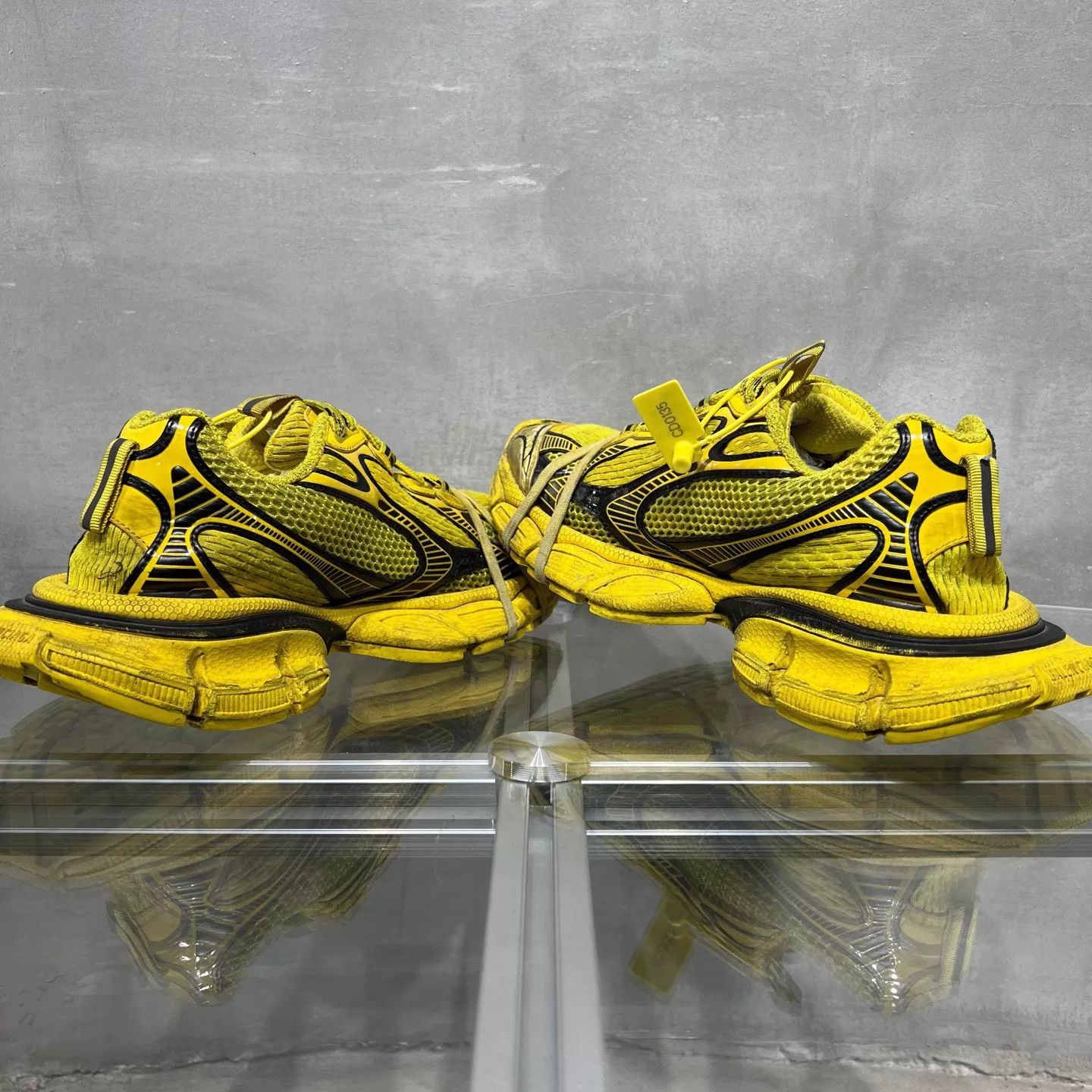 Balenciaga Balenciaga BLCG 3XL Yellow Dad Shoe 41 Original Box Size US 8 / EU 41 - 5 Thumbnail