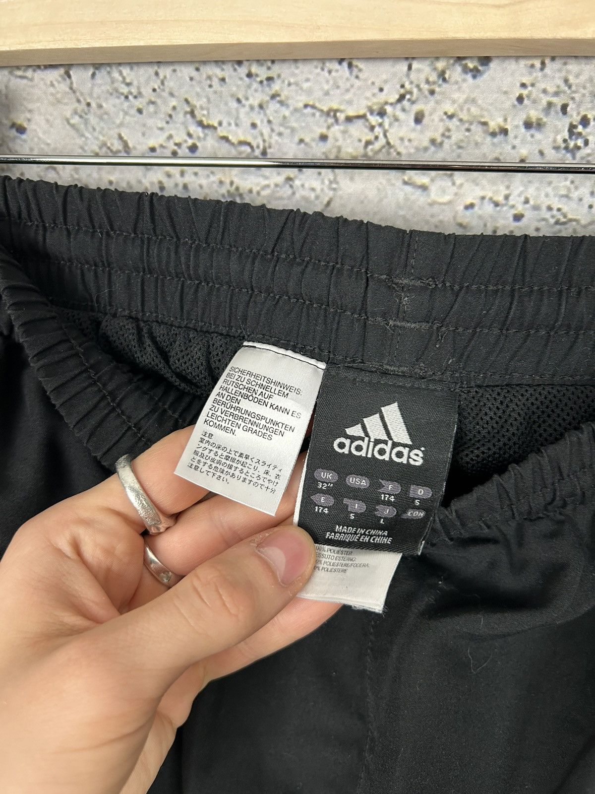 Adidas Vintage Liverpool FC Adidas Football Sweatpants Soccer Rare Size US 32 / EU 48 - 5 Thumbnail