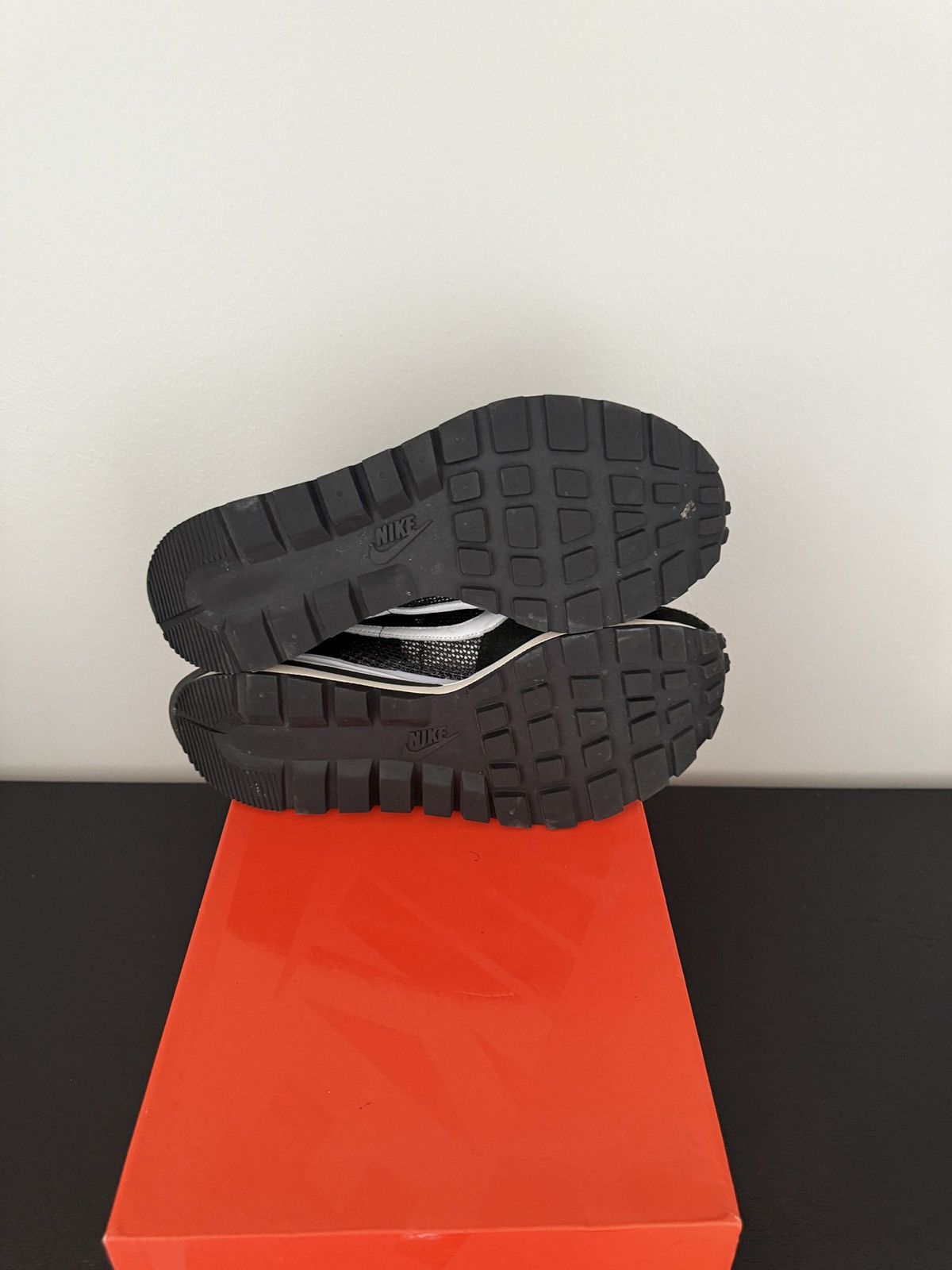 Nike × Sacai Nike x Sacai Vaporwaffle Size 11.5 Size US 11.5 / EU 44-45 - 5 Thumbnail