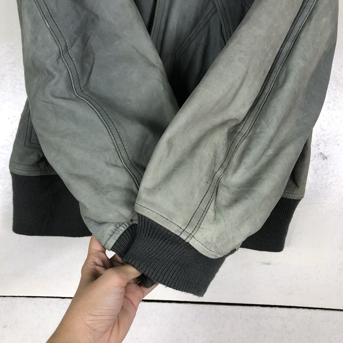 Alpha Industries 🔥VINTAGE GENUINE LEATHER COWHIDE BOMBER JACKET FLY USA Size US M / EU 48-50 / 2 - 15 Thumbnail