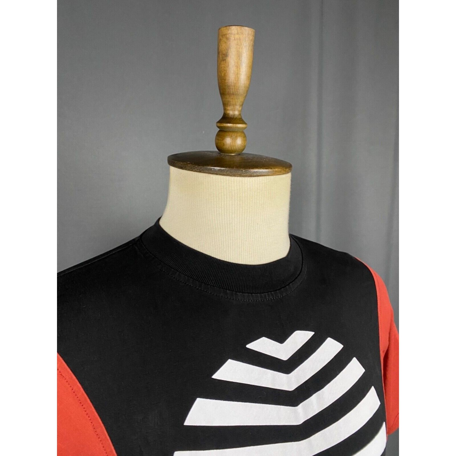 Alexander McQueen MINT! Alexander McQueen Big Logo Men's Black T-Shirt Size XS Size US XS / EU 42 / 0 - 6 Thumbnail