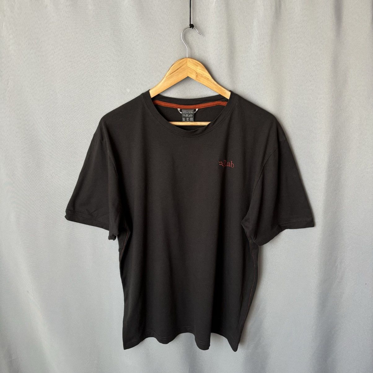 Rab Rab tee t-shirt xl outdoor basic rare dark grey Size US XL / EU 56 / 4 - 1 Thumbnail