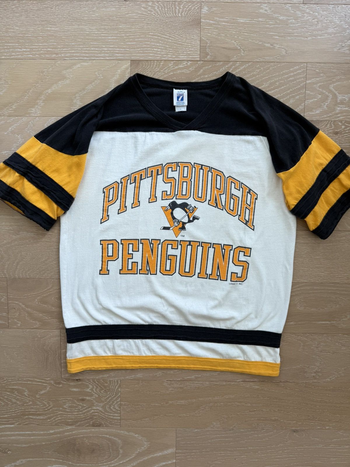 Logo 7 Vintage Pittsburgh Penguins NHL shirt Size US L / EU 52-54 / 3 - 10 Thumbnail