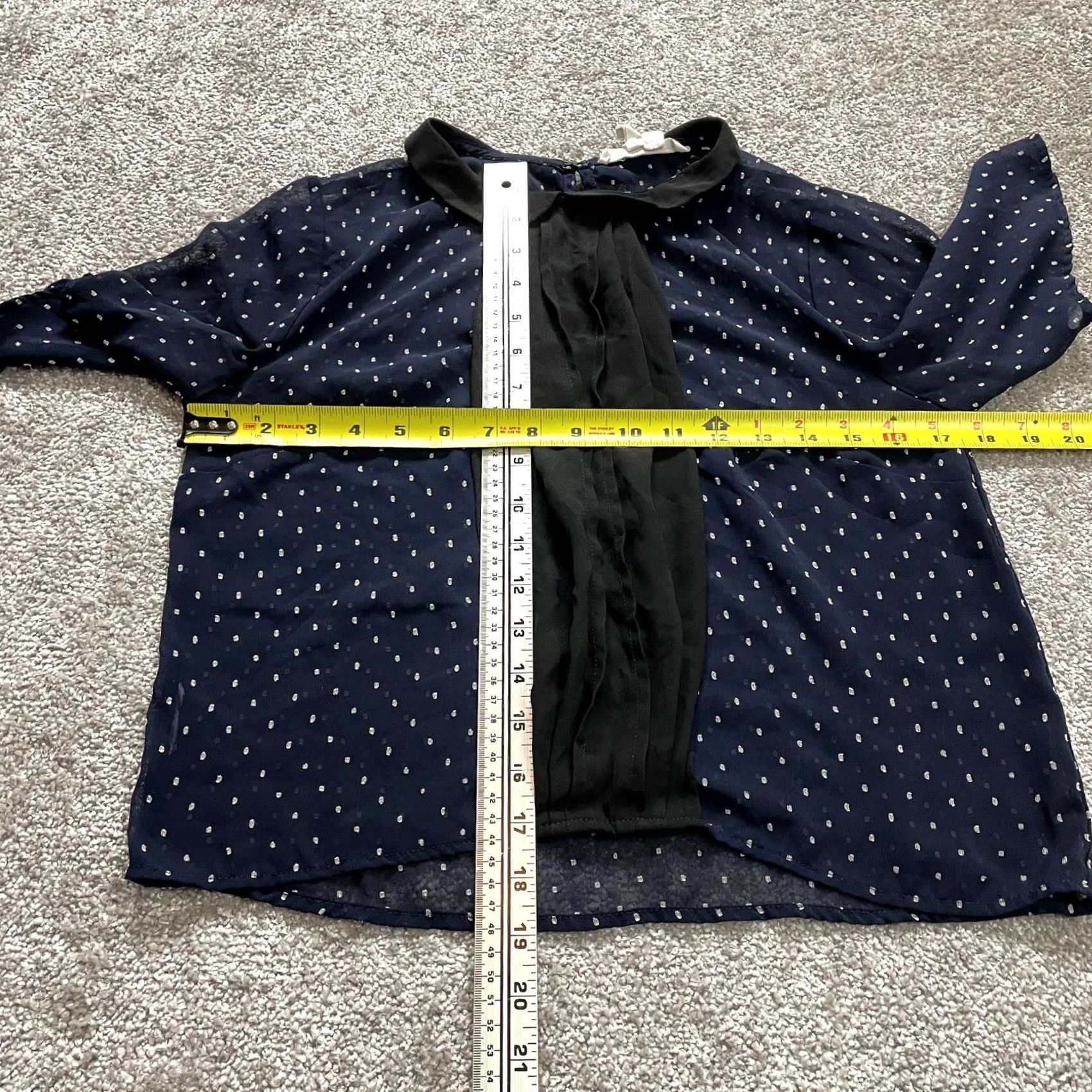 Bcbgmaxazria BCBGMAXAZRIA Blouse Top XS Blue Polka Dot 3/4 Sleeve Peter Pan Collared Silk Knit Ruffle Women Clothing Size XS / US 0-2 / IT 36-38 - 4 Thumbnail