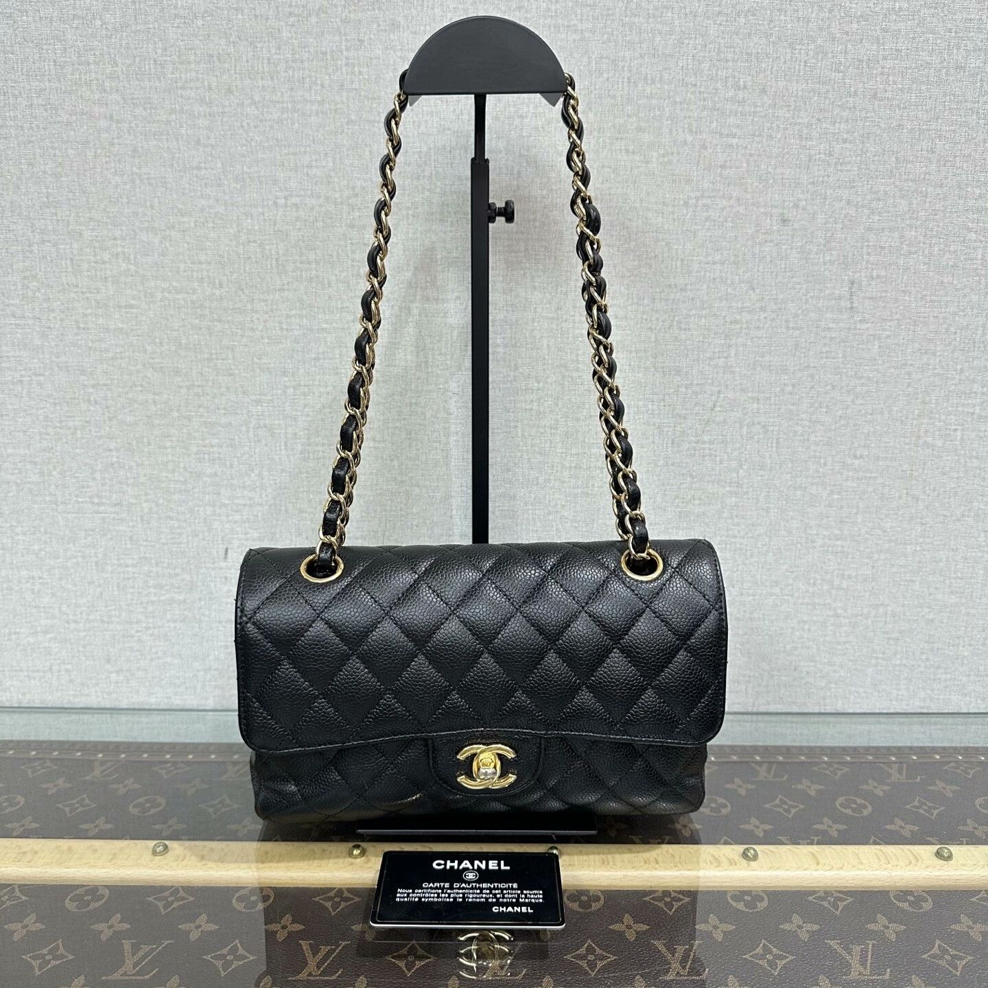Chanel Pre-loved Bag Very good condition Size ONE SIZE - 1 Thumbnail