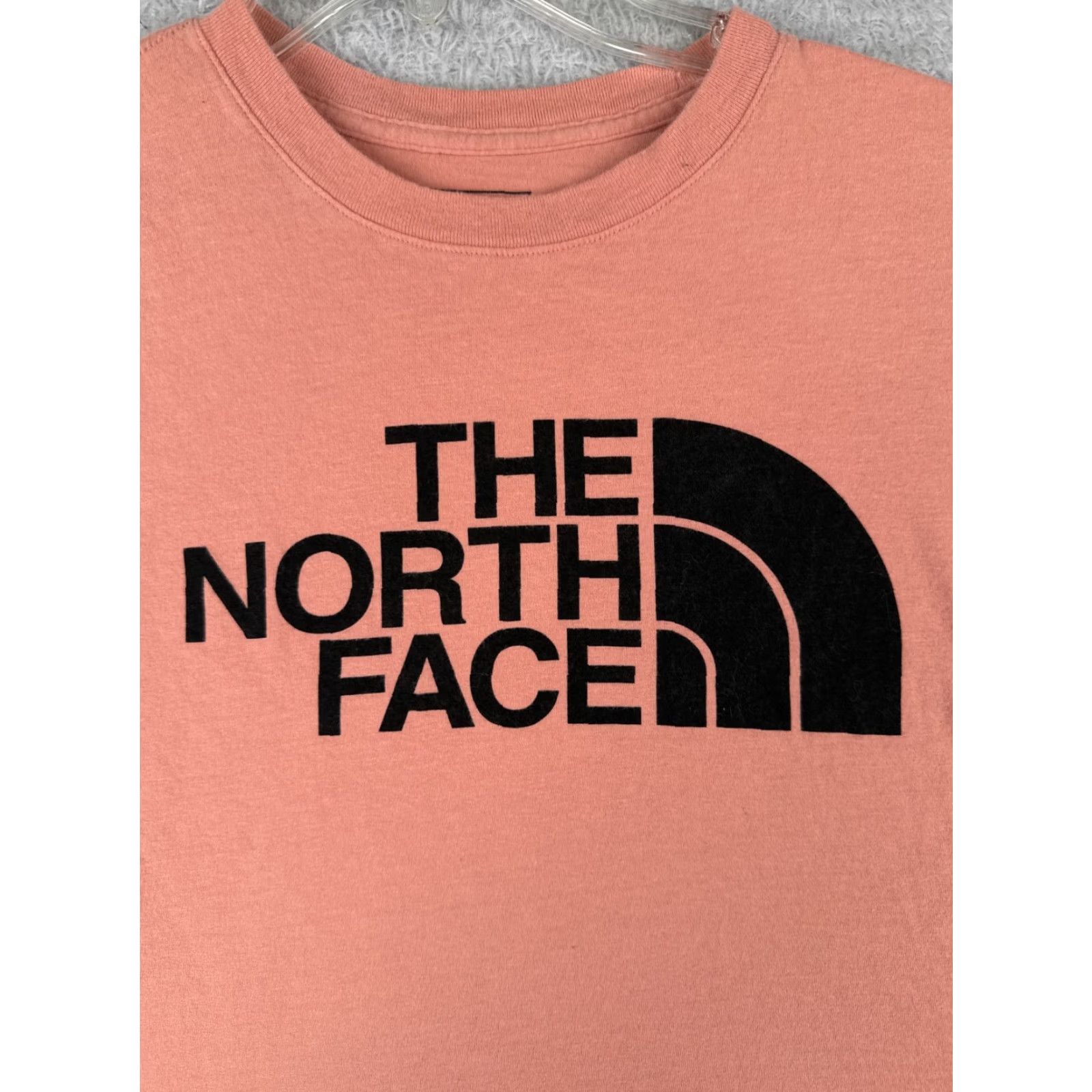 The North Face The North Face Shirt Womens S Pink Short Sleeve Crew Neck 100% Cotton Hike Shirt Womens S Pink Short Sleeve The North Face Size S / US 4 / IT 40 - 6 Thumbnail