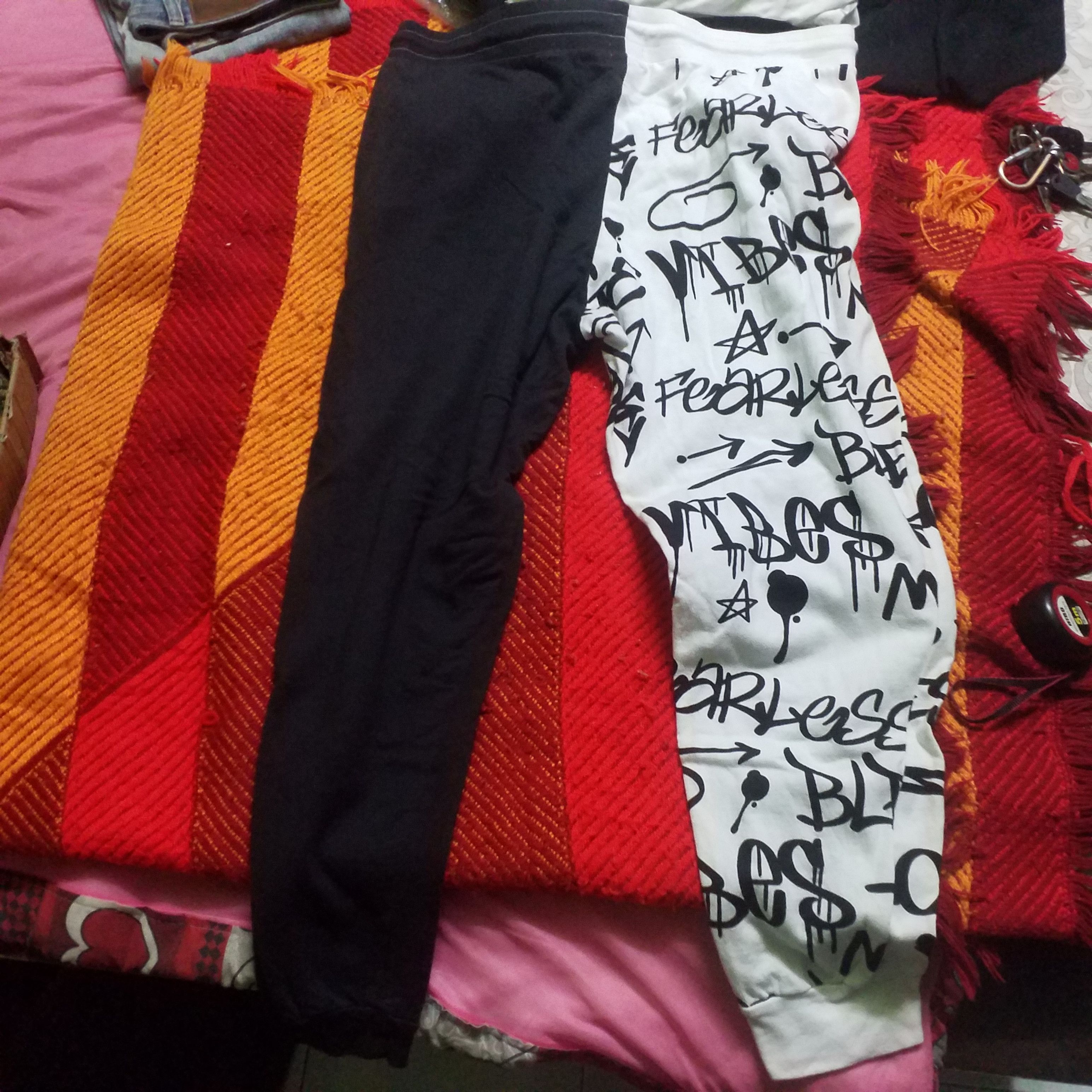 Japanese Brand × Kicks On Fire BLACK AND WHITE SWEATPANT HIP HOP ON FIRE Size US 36 / EU 52 - 2 Thumbnail