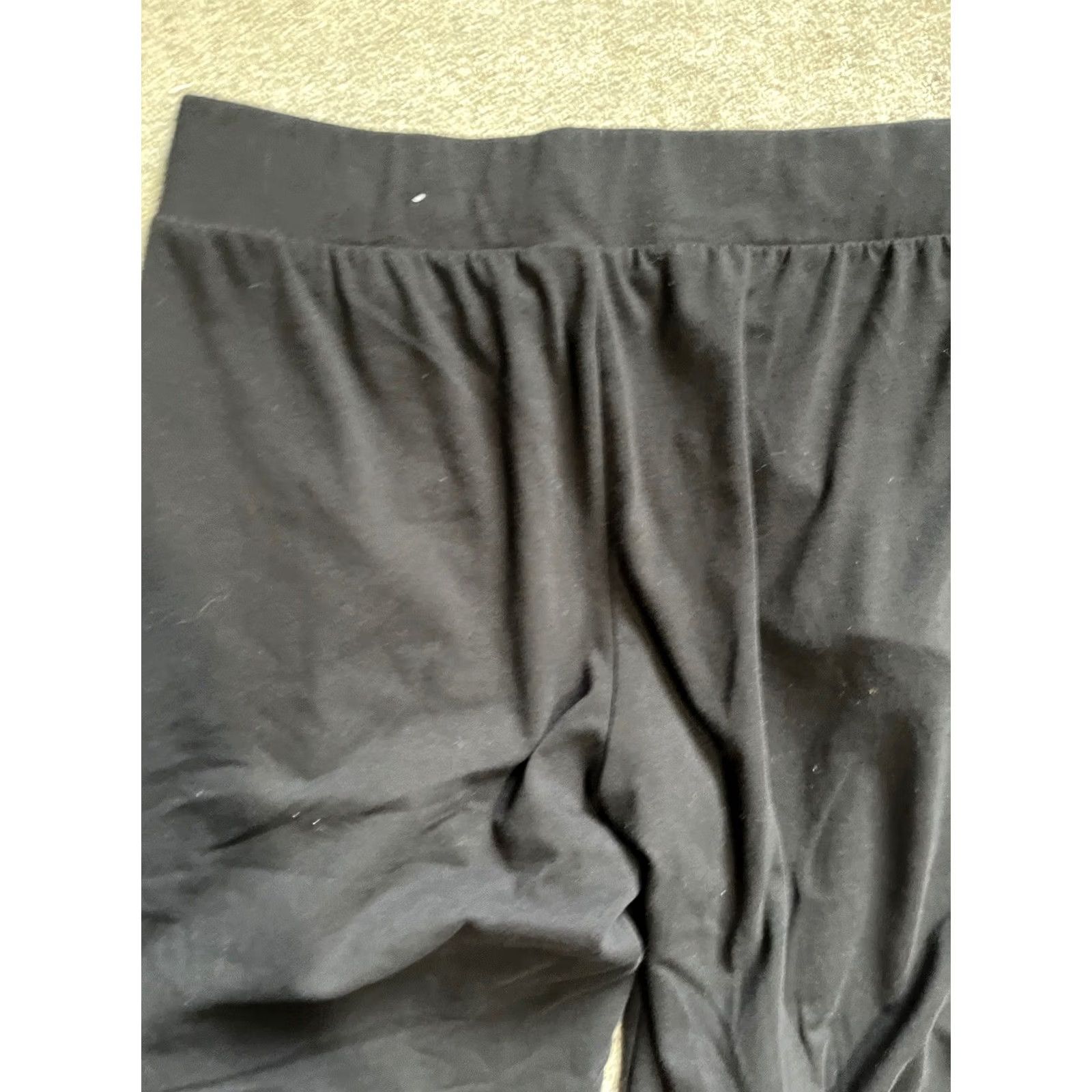 Croft & Barrow Croft & Barrow Capri Leggings Black Size Medium Croft & Barrow Capri Leggings Black Medium Regular Solid Size 32" / US 10 / IT 46 - 3 Thumbnail