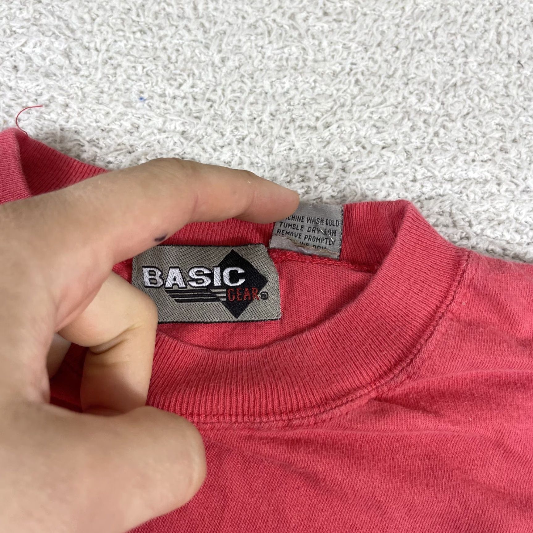 Vintage VINTAGE 90's Basic Gear T-Shirt Mens Small Red Pocket Oversized Y2K Skate Grunge Tee Size US S / EU 44-46 / 1 - 4 Thumbnail