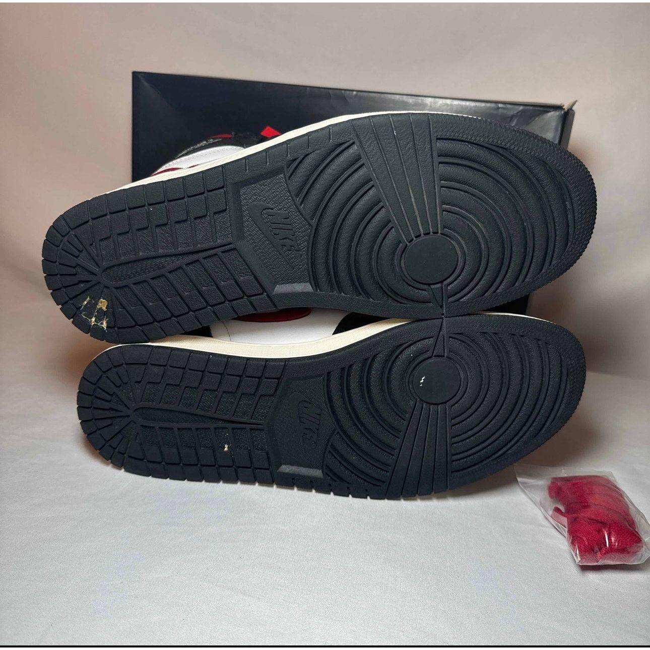 Jordan Brand × Nike Size 11 Nike Air Jordan 1 Retro High OG Gym Red Men's Shoes Size US 11 / EU 44 - 6 Thumbnail