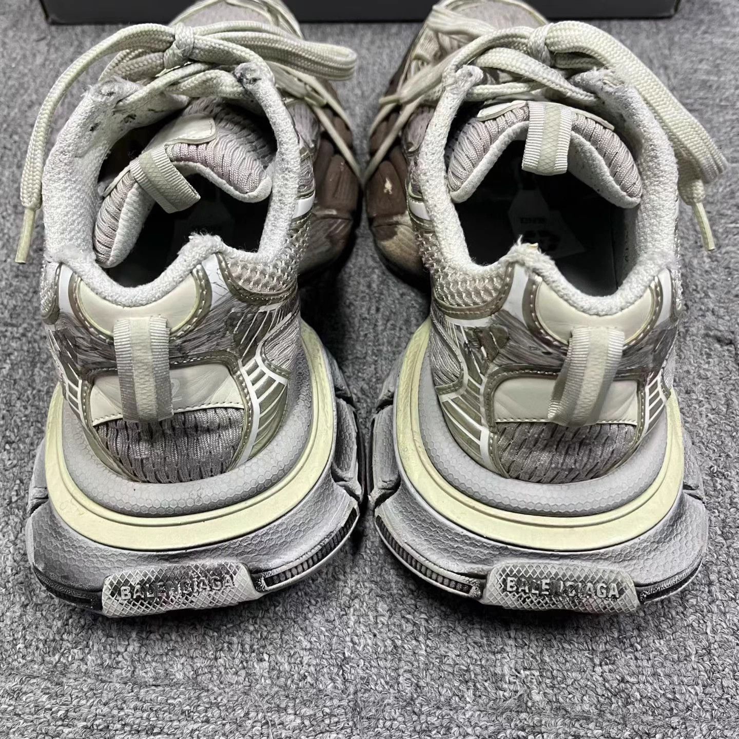 Balenciaga Balenciaga Distressed Mesh Lace-Up Low Top Dad Sneakers 42 Size US 9 / EU 42 - 4 Thumbnail