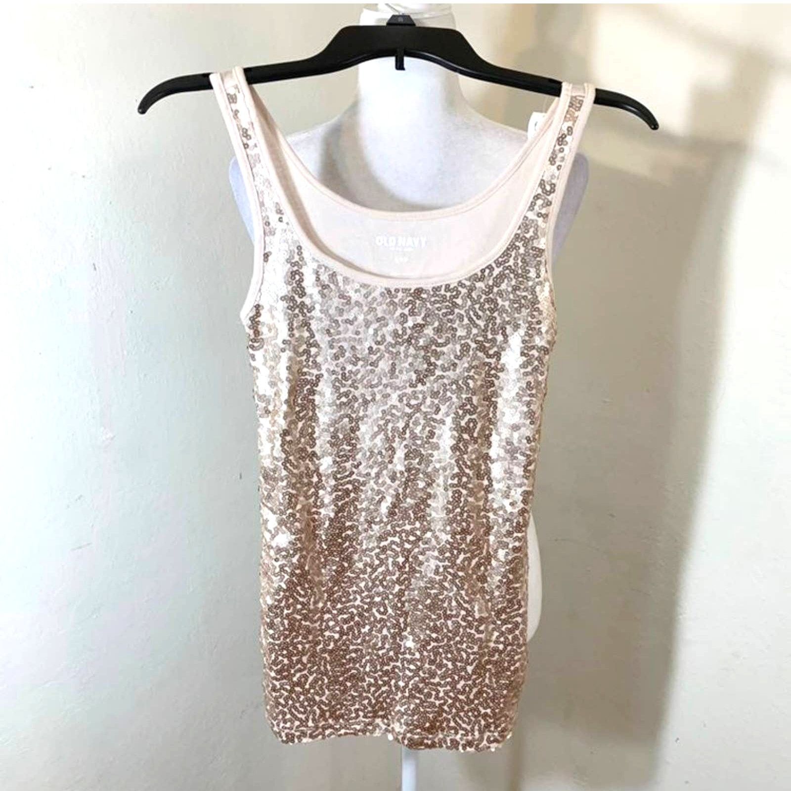 Old Navy Old navy tank top size S (NWT) Size S / US 4 / IT 40 - 1 Thumbnail