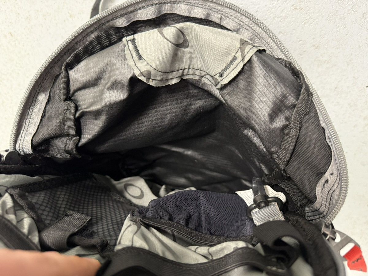 Oakley Vintage Oakley Hydration Water Reservoir Hiking Backpack Size ONE SIZE - 14 Thumbnail