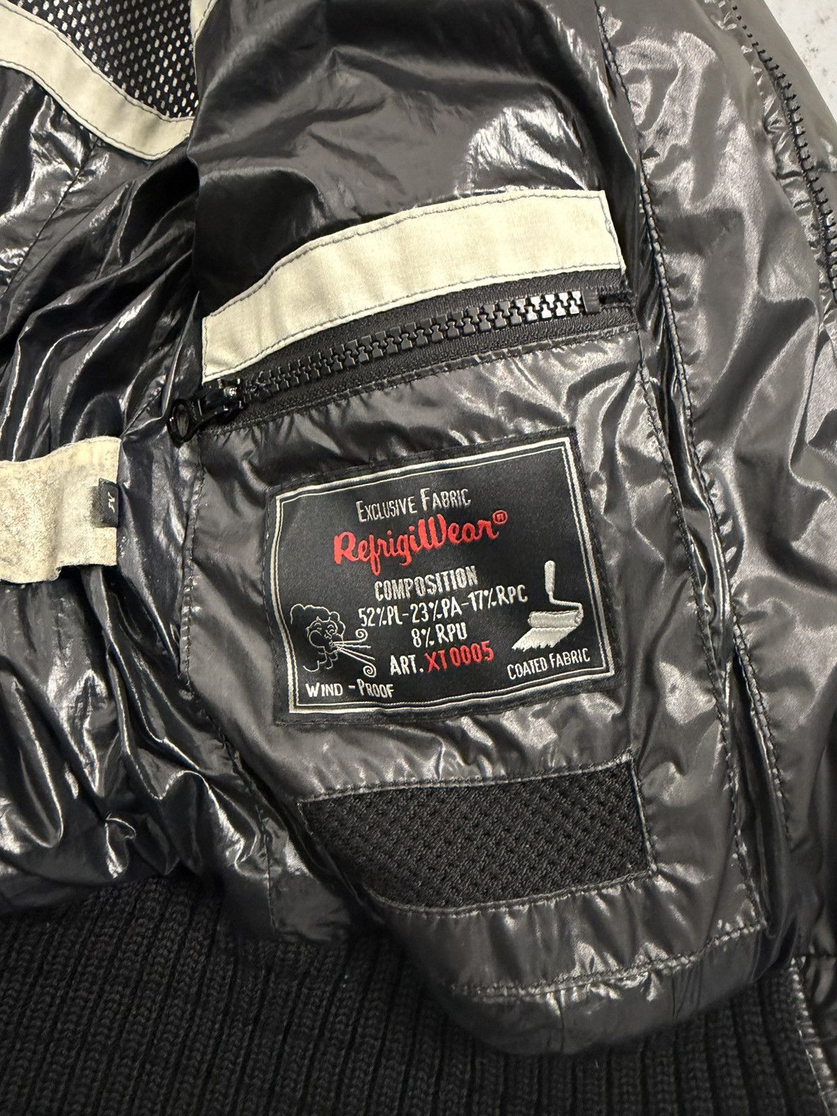 Refrigiwear Streetwear Fur Black Fur Down Y2K Fitted Bomber Jacket Size M / US 6-8 / IT 42-44 - 13 Thumbnail