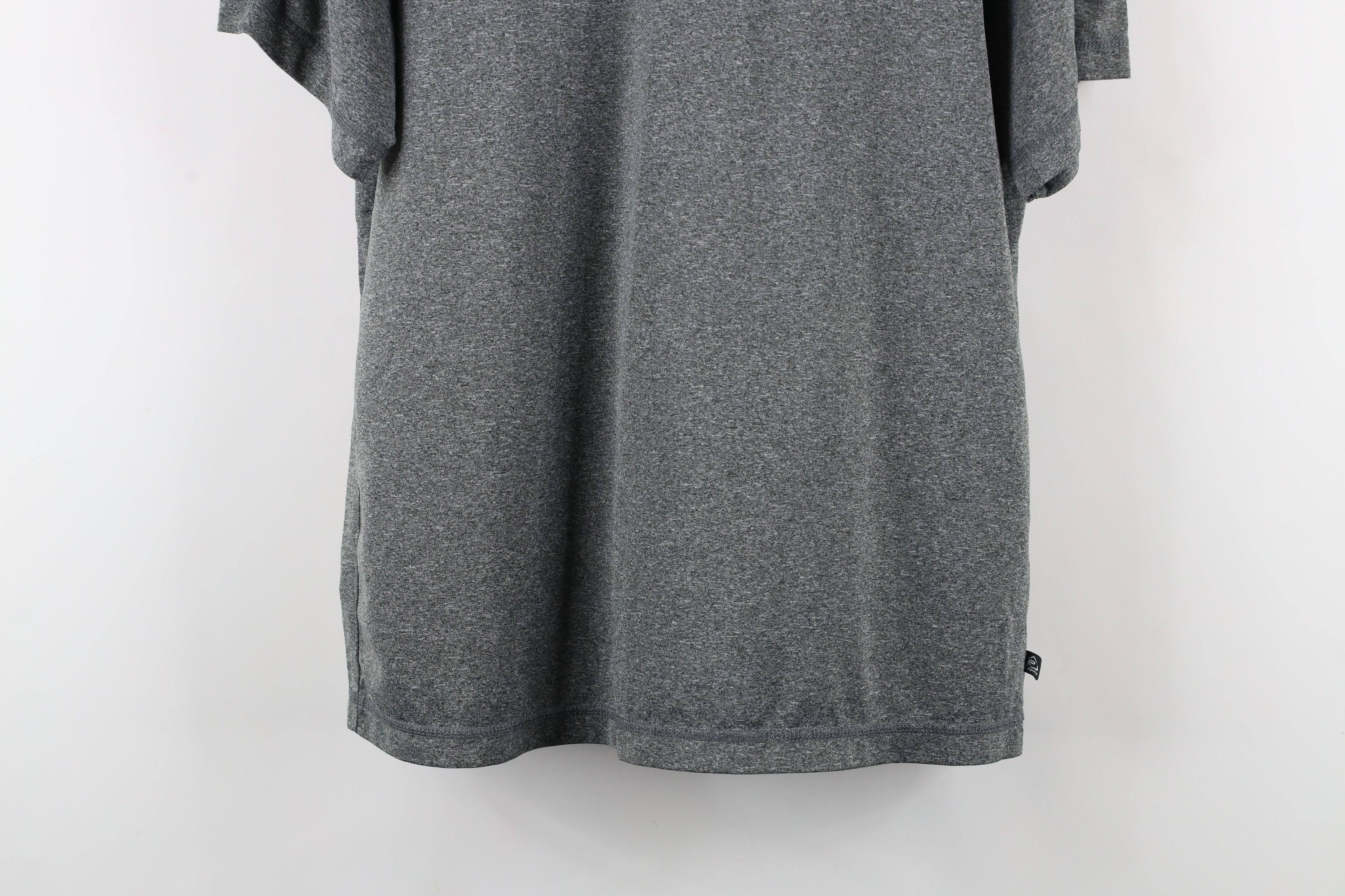 Vintage Vintage Spell Out Detroit Lions Football Tech T-Shirt Size US M / EU 48-50 / 2 - 3 Thumbnail