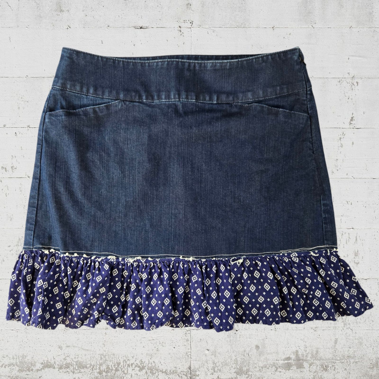 Handmade Upcycled Denim Bandana Print Western Mini Skirt Size 8 Size 30" / US 8 / IT 44 - 2 Thumbnail