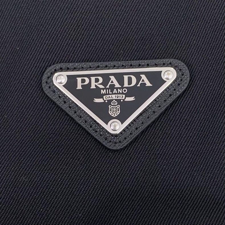 Prada Prada Black triangle zipper long-sleeved jacket 2502-Nextar Size US M / EU 48-50 / 2 - 5 Thumbnail