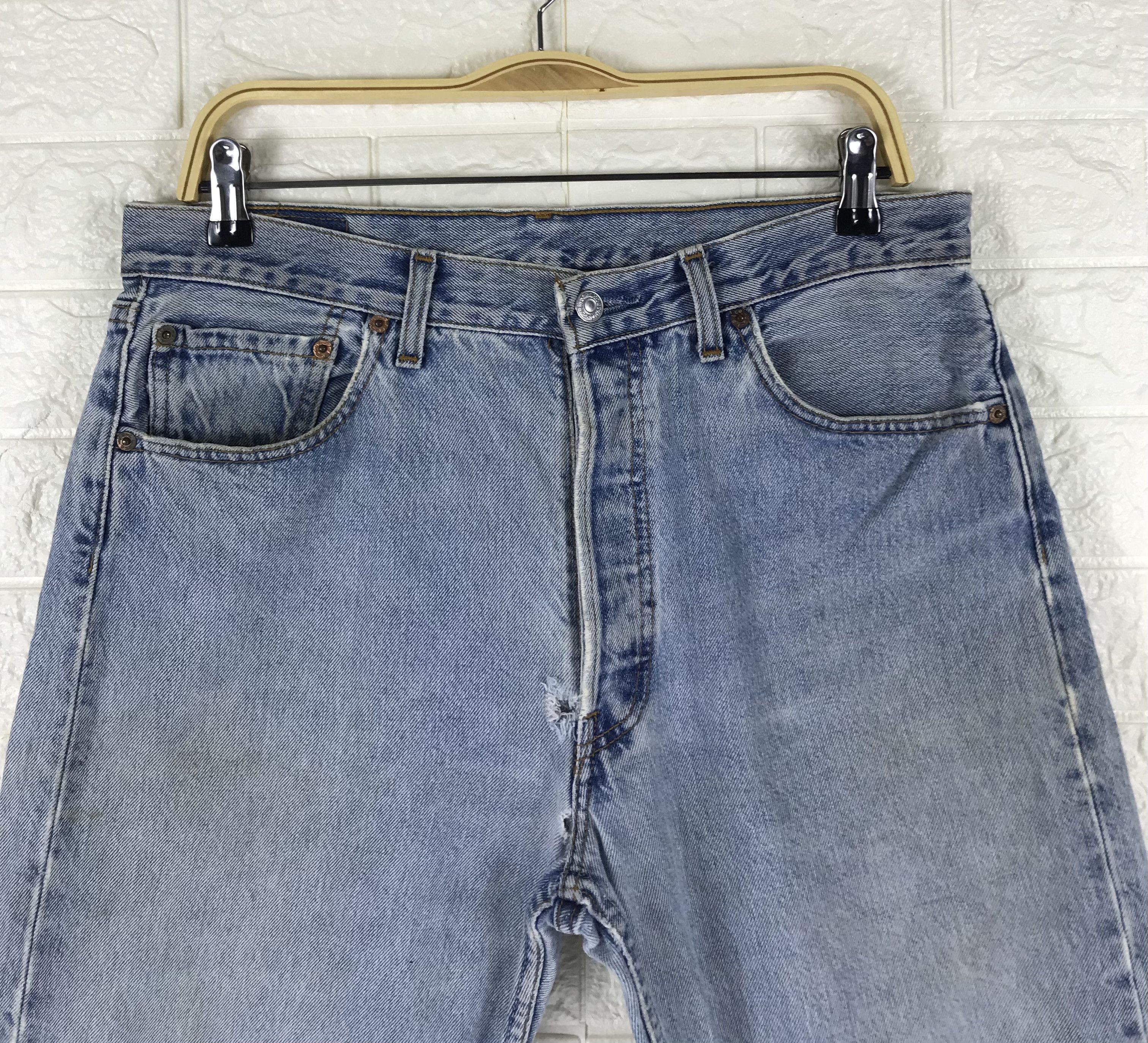 Levi's Vintage 90s Levi's 501 Light Wash Jeans Size US 34 / EU 50 - 2 Thumbnail