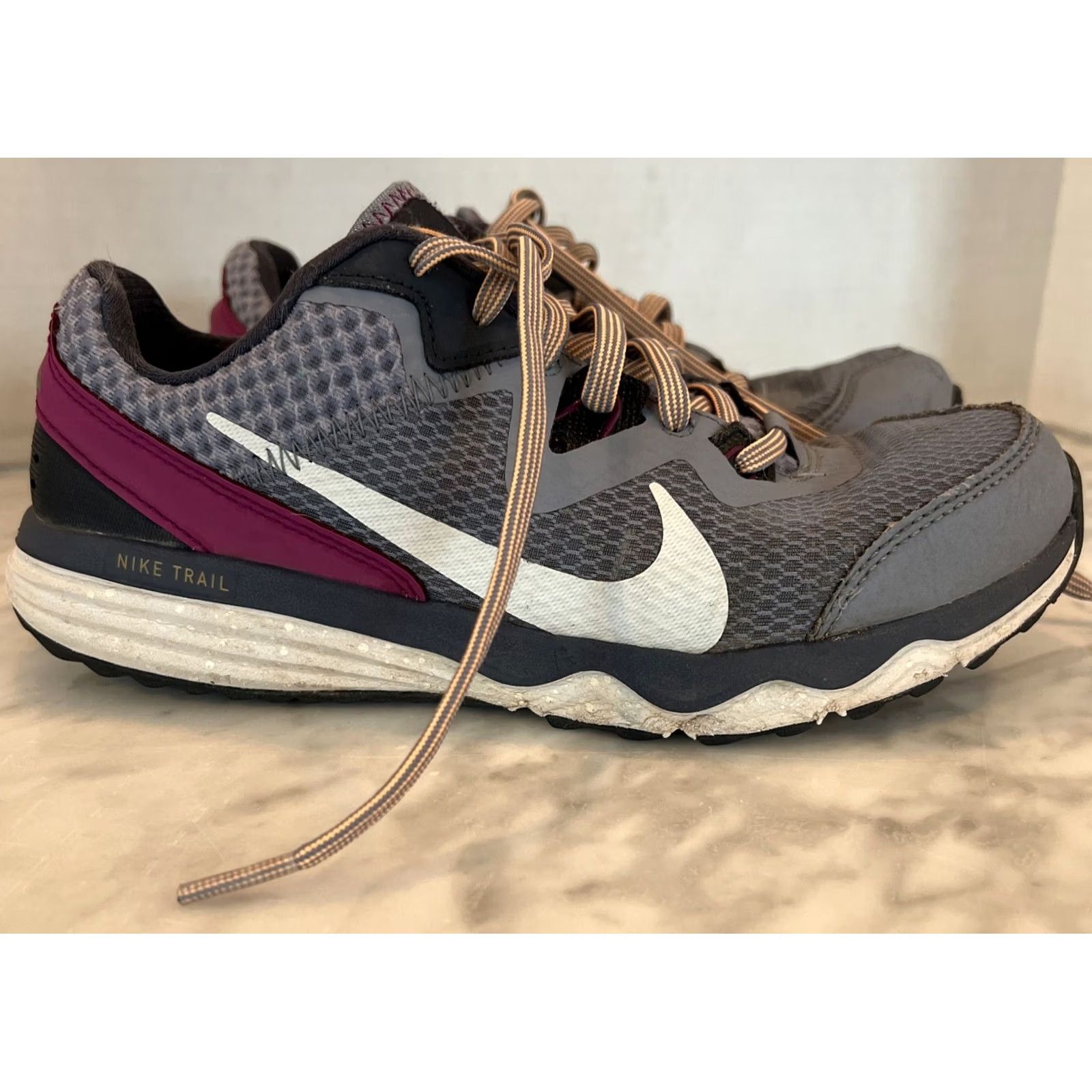 Nike Nike Trail Women’s Sneaker Hat? Size US 4 / IT 34 - 2 Thumbnail