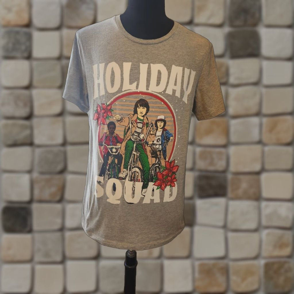 Vintage Netflix Stranger Things T-Shirt Mens Size L Gray Graphic Christmas Crew Neck Short Sleeve Regular Size US L / EU 52-54 / 3 - 1 Thumbnail