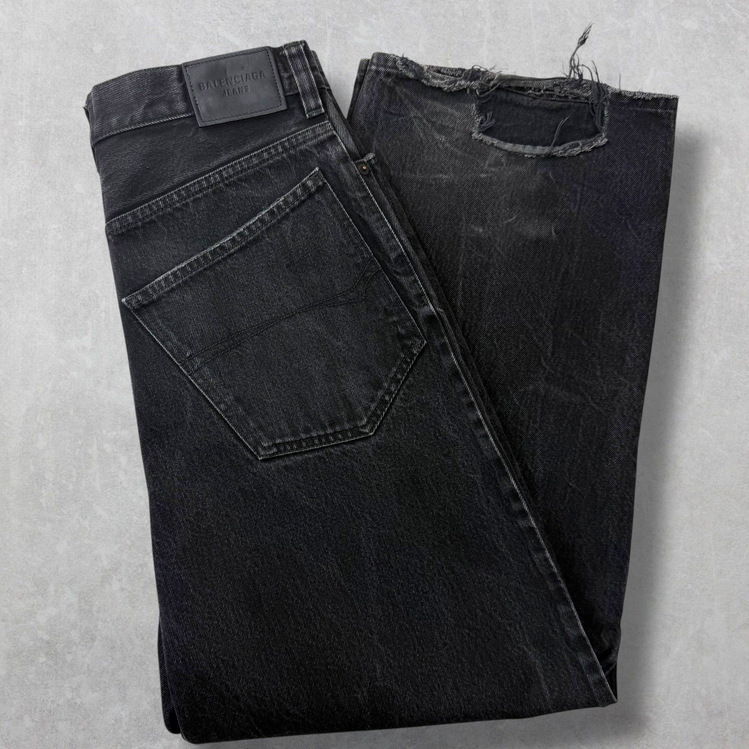 Balenciaga Balenciaga Baggy Distressed Hem Black Jeans S (32) Size US 32 / EU 48 - 1 Thumbnail