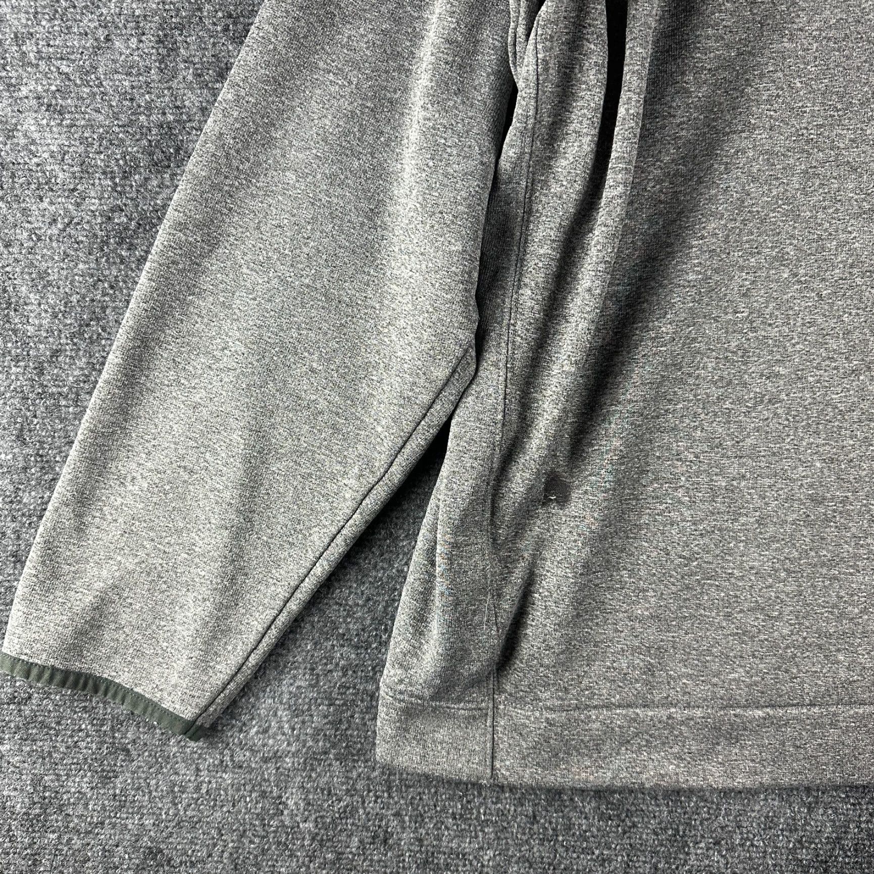 Eddie Bauer Eddie Bauer SweatShirt Mens XL Gray Long Sleeve Logo FLAW Burn Mark on Front Size US XL / EU 56 / 4 - 2 Thumbnail