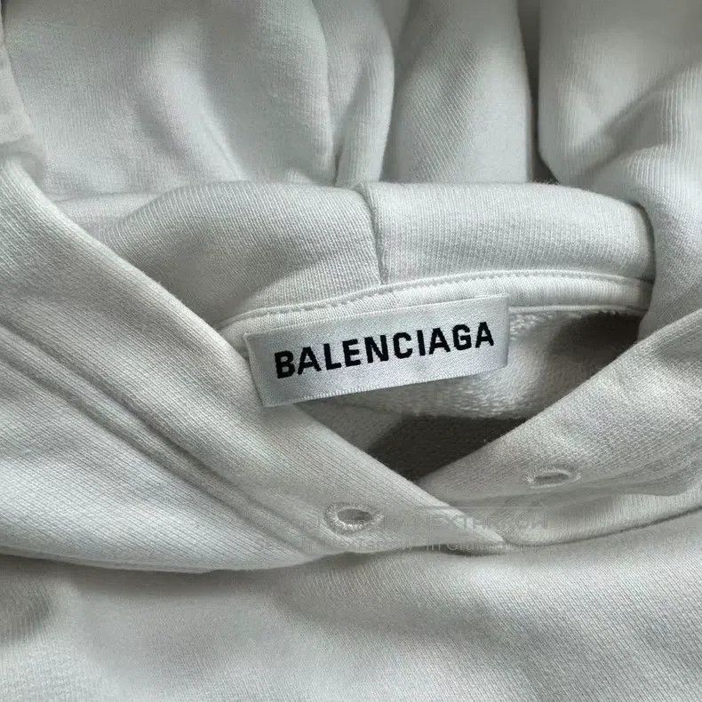 Balenciaga Balenciaga Back Label Letter Sweatshirt Size US S / EU 44-46 / 1 - 4 Thumbnail