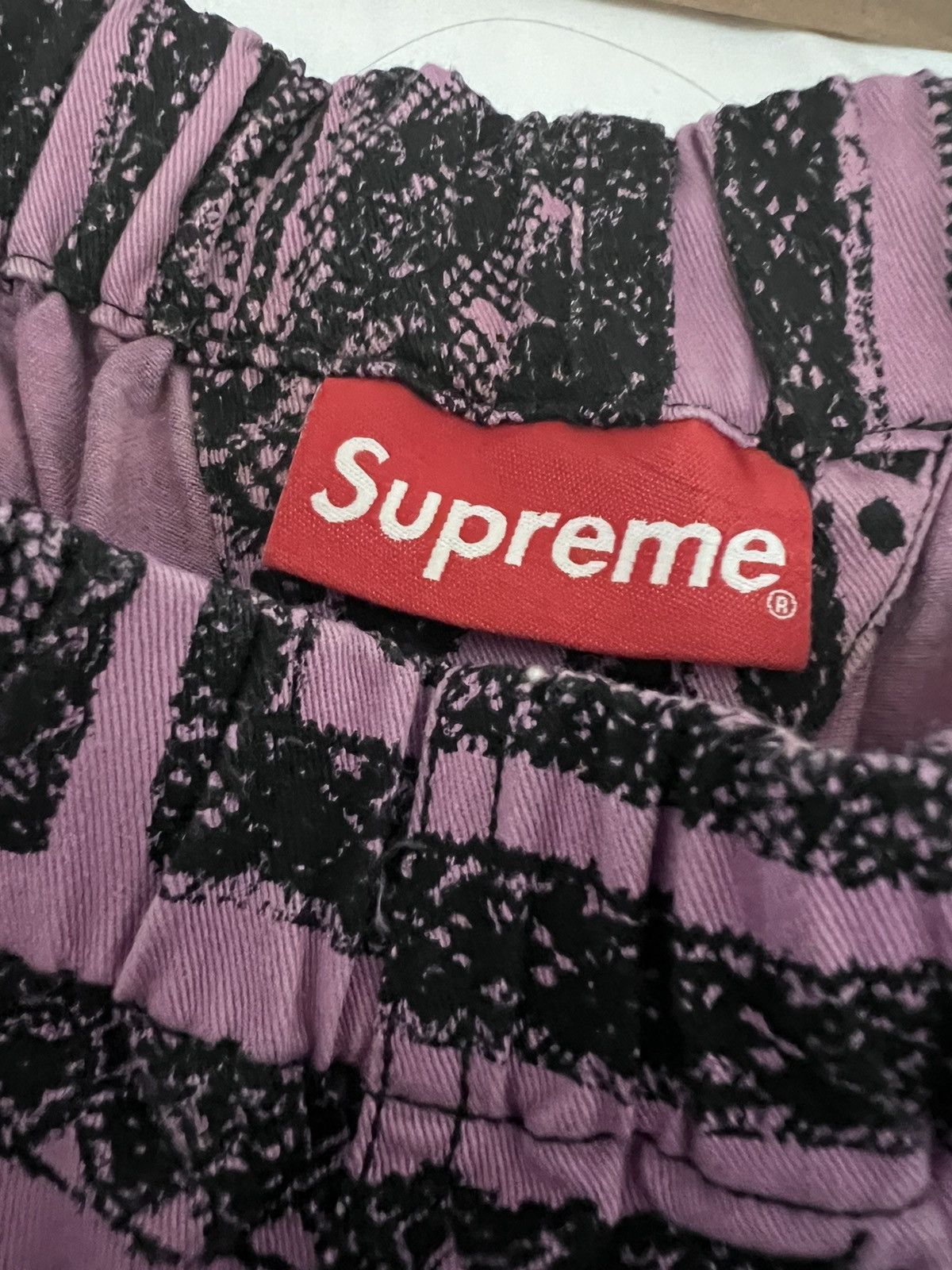 Supreme Supreme pink track pants Size US 30 / EU 46 - 2 Thumbnail