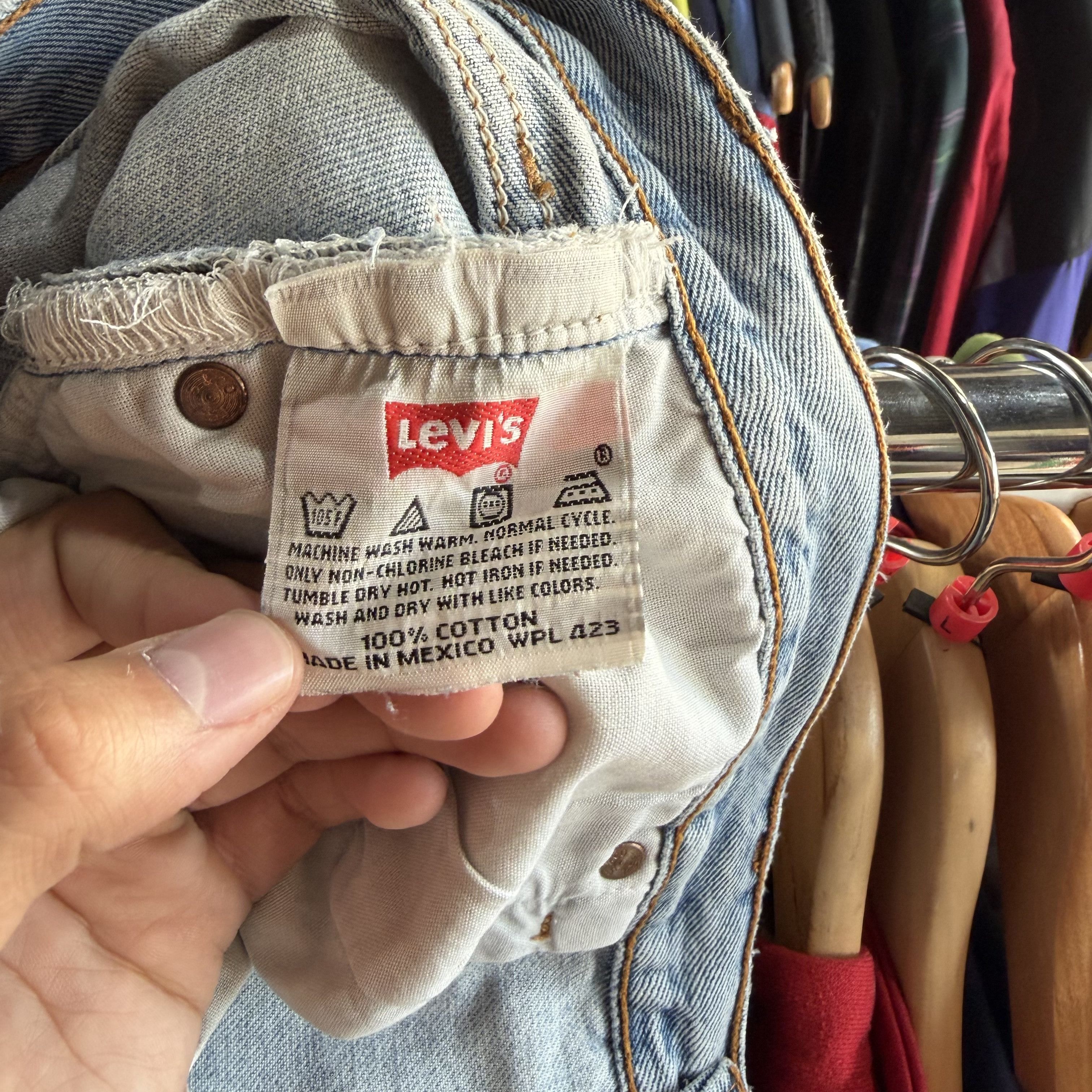 Levi's Vintage 90s Levi's 501 Button Fly Denim Mens 36x34 Size US 36 / EU 52 - 6 Thumbnail