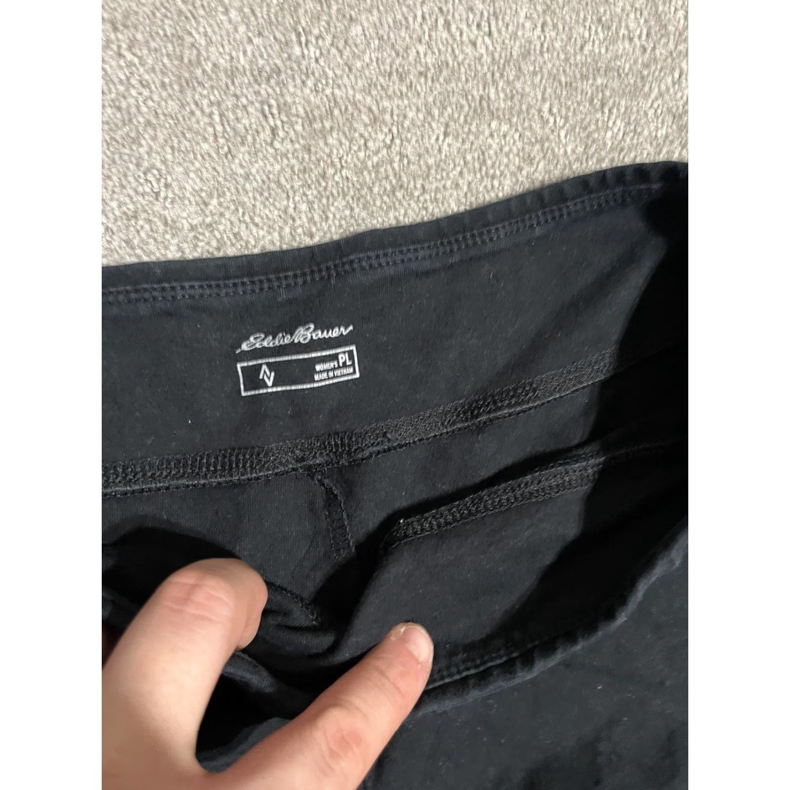Eddie Bauer Eddie Bauer Leggings Women’s Capris Black High Rise Pockets UV Pocket Zip Pockets Petite Size PL Size Type: Petites Ladies Size 36" / US 14 / IT 50 - 5 Thumbnail