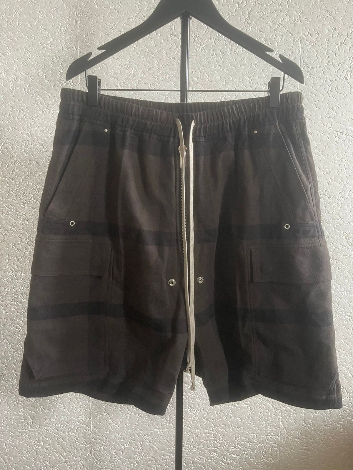 Pre-owned Rick Owens Bela Cargo Flannel Shorts In Dark Dust
