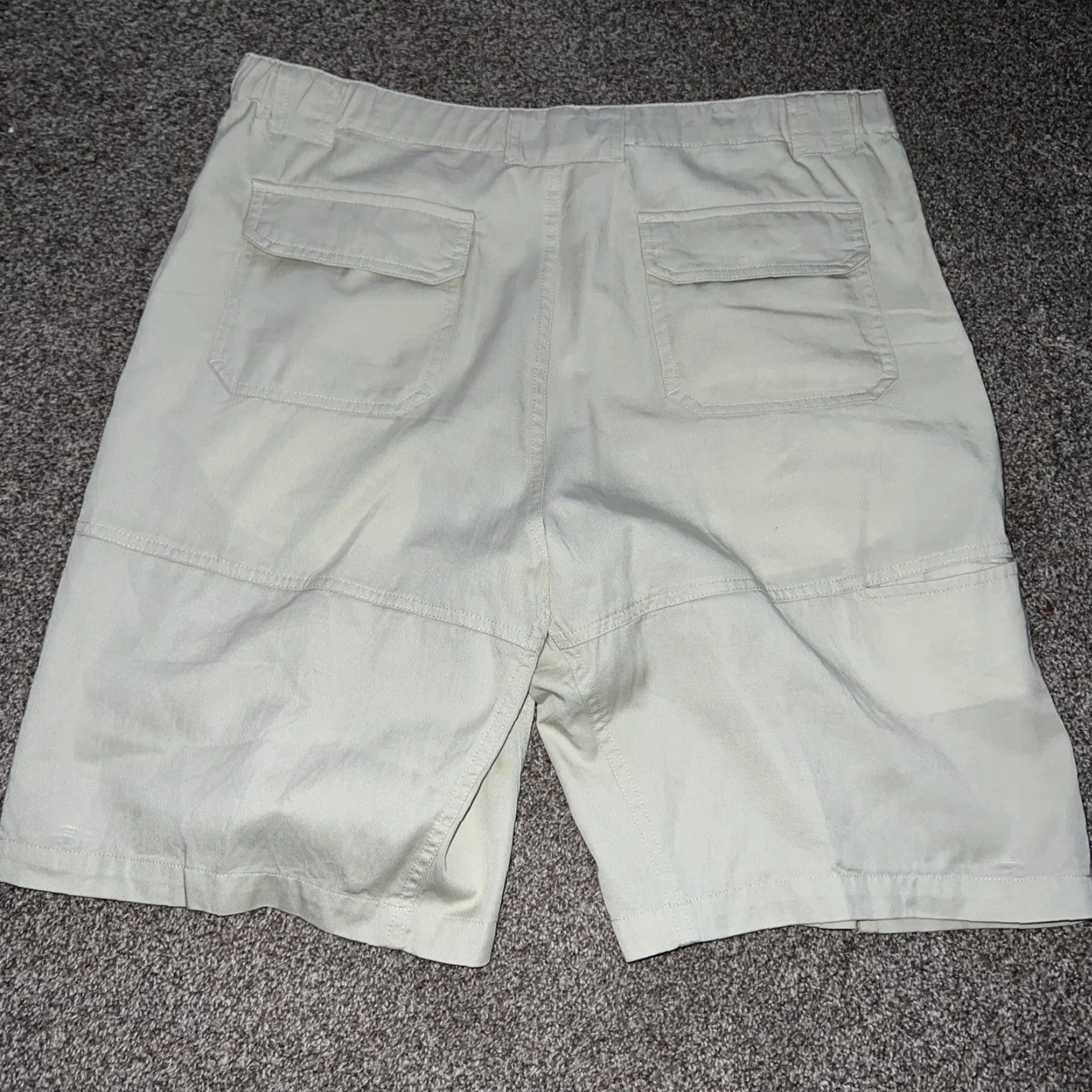Tommy Bahama Tommy Bahama Shorts Chino Beige Mens Size 36 Cotton Blend Relaxed Fit Tencel Cotton Blend Size US 36 / EU 52 - 4 Thumbnail