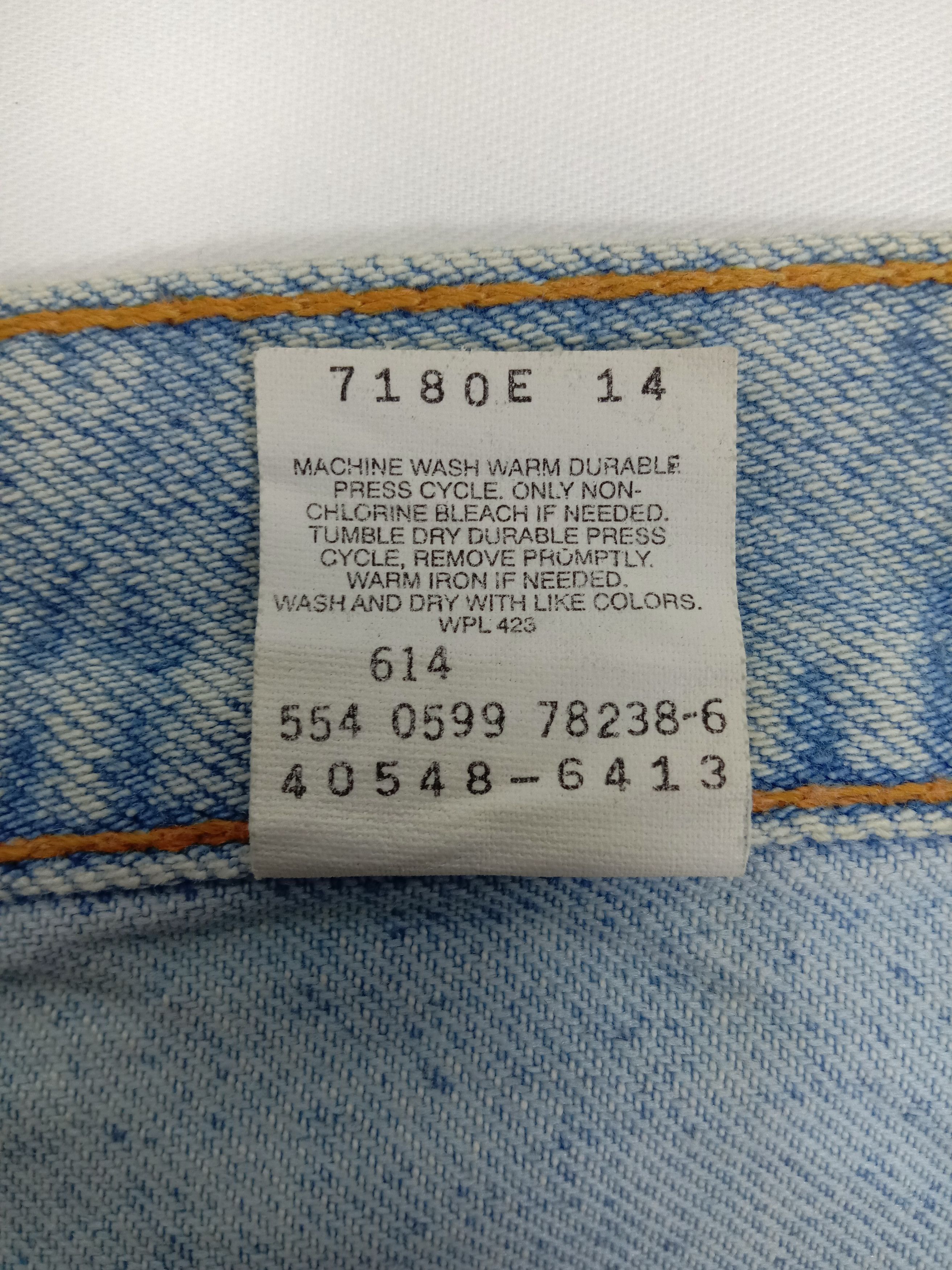 Levi's Vintage 90s Levi's 540 Jeans Light Wash Relaxed Fit Denim Size US 39 - 12 Thumbnail