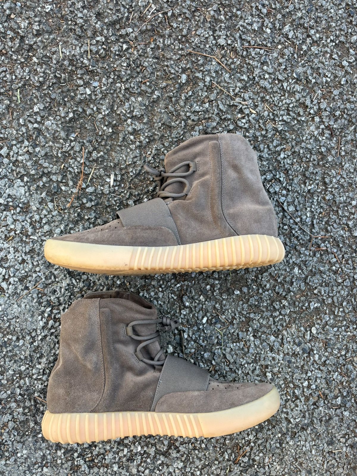 Yeezy Yeezy 750 ‘Chocolate’ Size US 13 / EU 46 - 2 Thumbnail