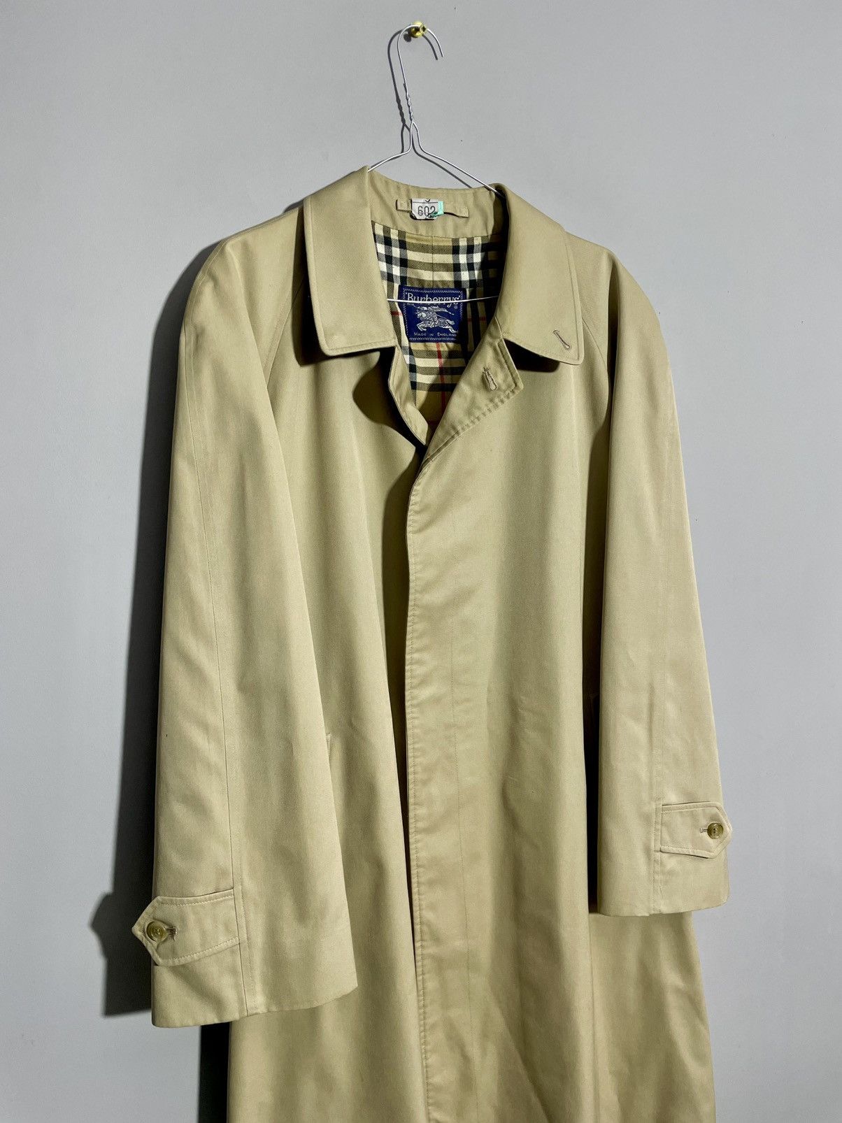 Burberry × Vintage Vintage Burberry beige trench coat men’s size 54 Size US L / EU 52-54 / 3 - 3 Thumbnail